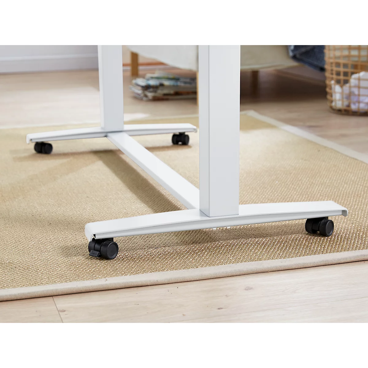 Rollensatz mit Traverse, für elektrisch höhenverstellbaren Home Office Schreibtisch Roll it, Stahlgestell, weiß
