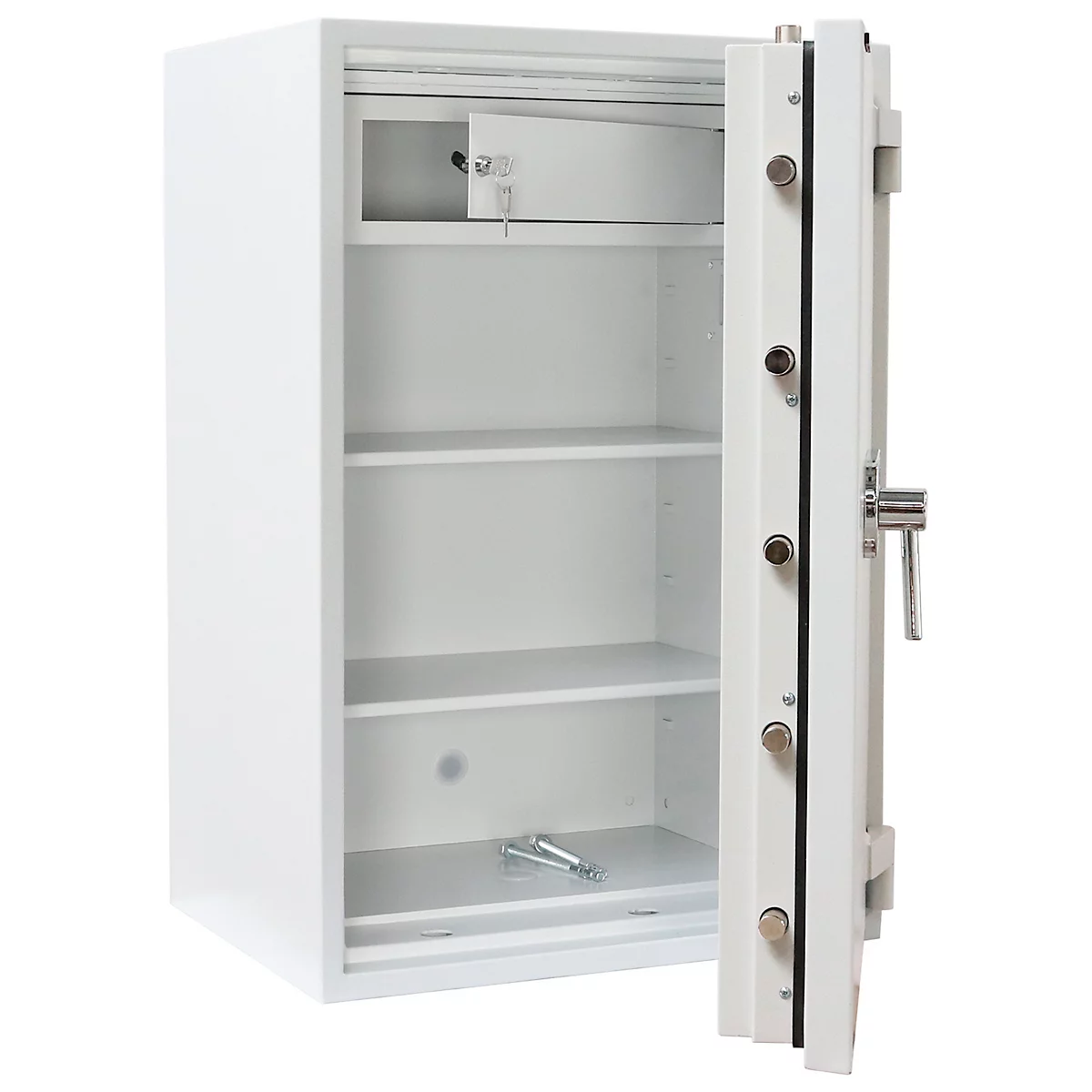 Coffre-fort blanc avec porte ouverte. À l'intérieur, plusieurs étagères et un petit compartiment avec des clés.