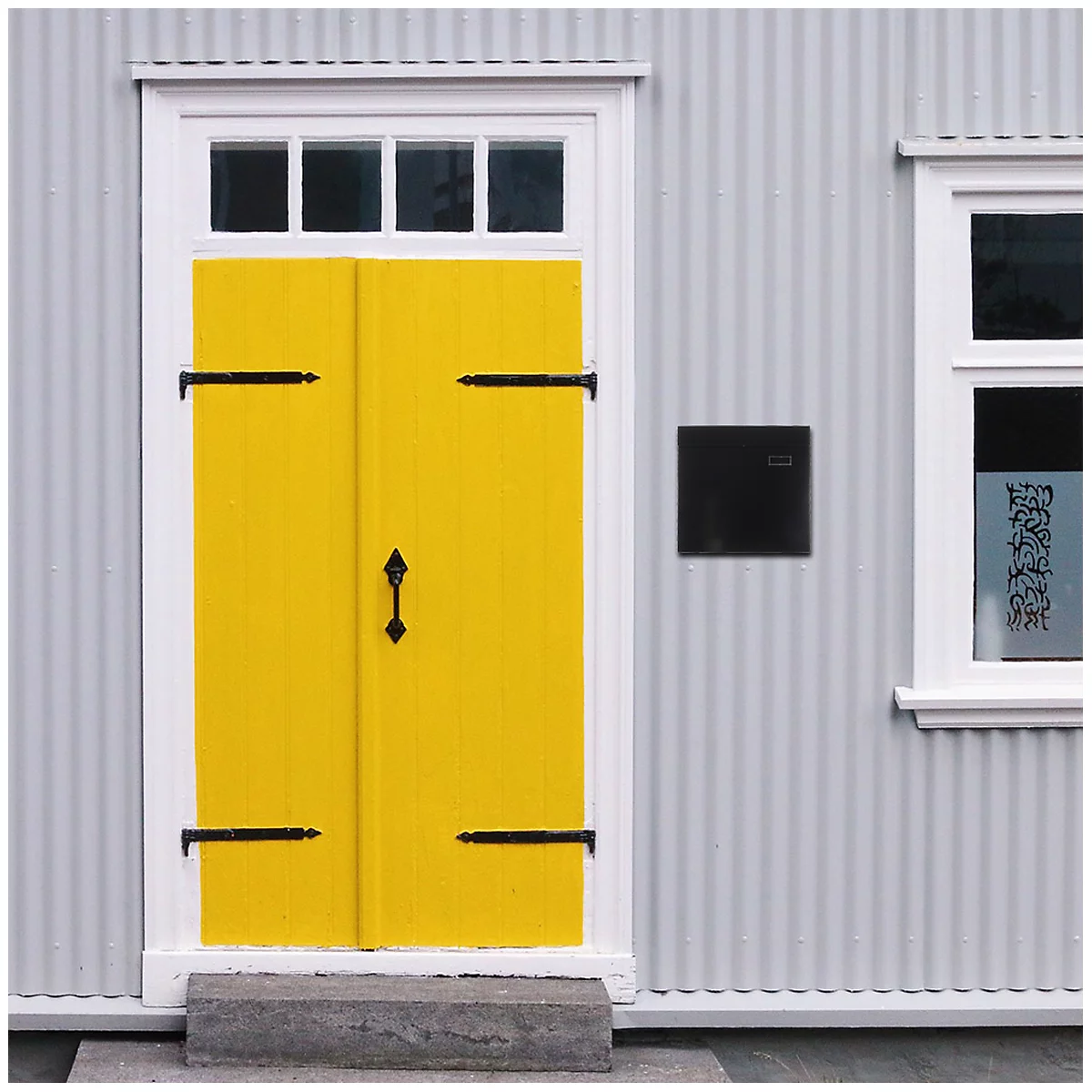 Rottner Kensington brievenbus, zwart plaatstaal