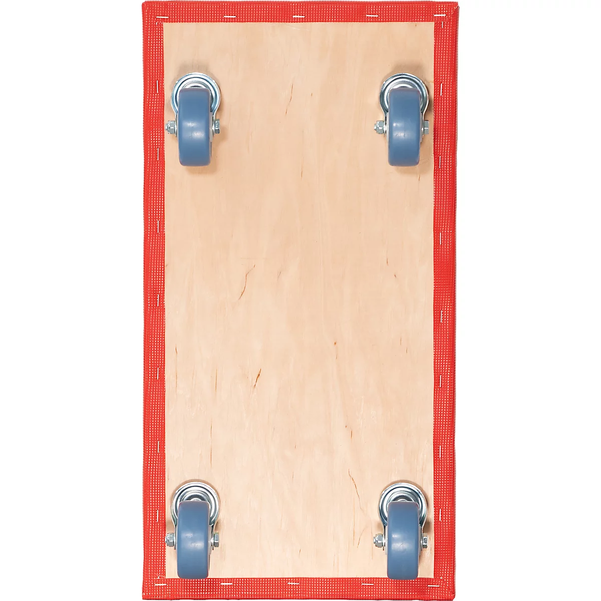 Planche de bois rectangulaire avec des bords en tissu rouge et quatre roulettes bleues. Les roulettes sont fixées aux coins de la planche.