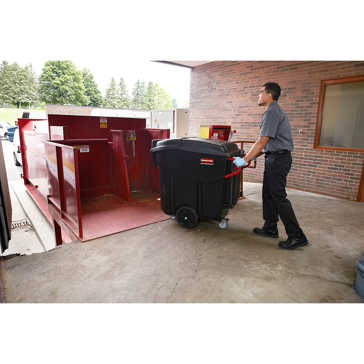 Rubbermaid Mega BRUTE® mobiele afvalbak, 454 l, B 698 mm, zwart