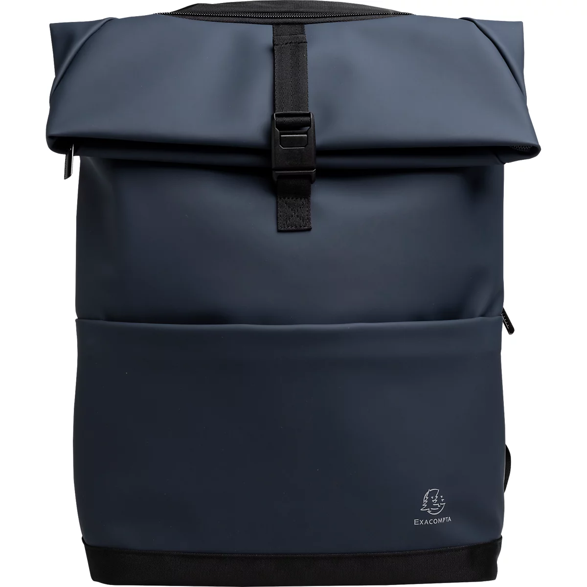 Blauer, gerollter Rucksack mit schwarzem Verschluss und kleinem Logo.