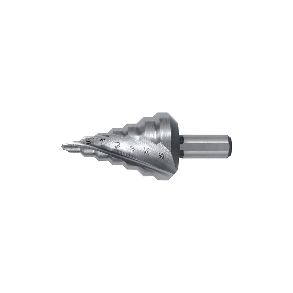 Een getrapte boor van metaal. Op de schacht staan getallen gegraveerd: 8.8, 11.8, 15.3, 19.0, 24.5, 28.0.