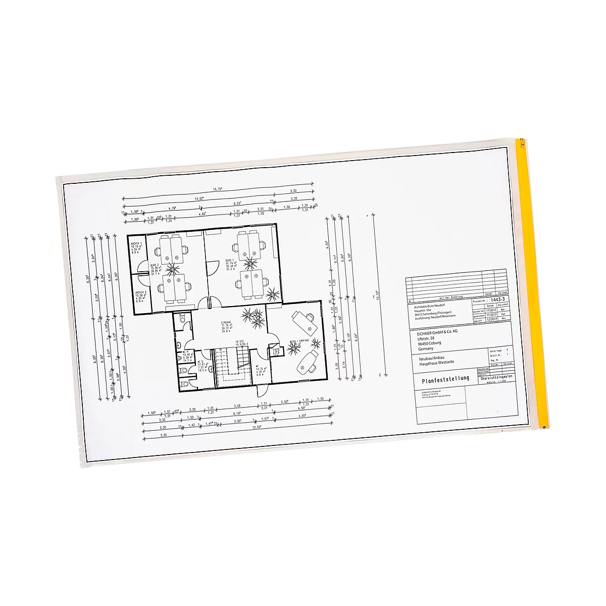 Vue de dessus d'un plan d'étage, détails en noir sur papier blanc, cadre jaune.