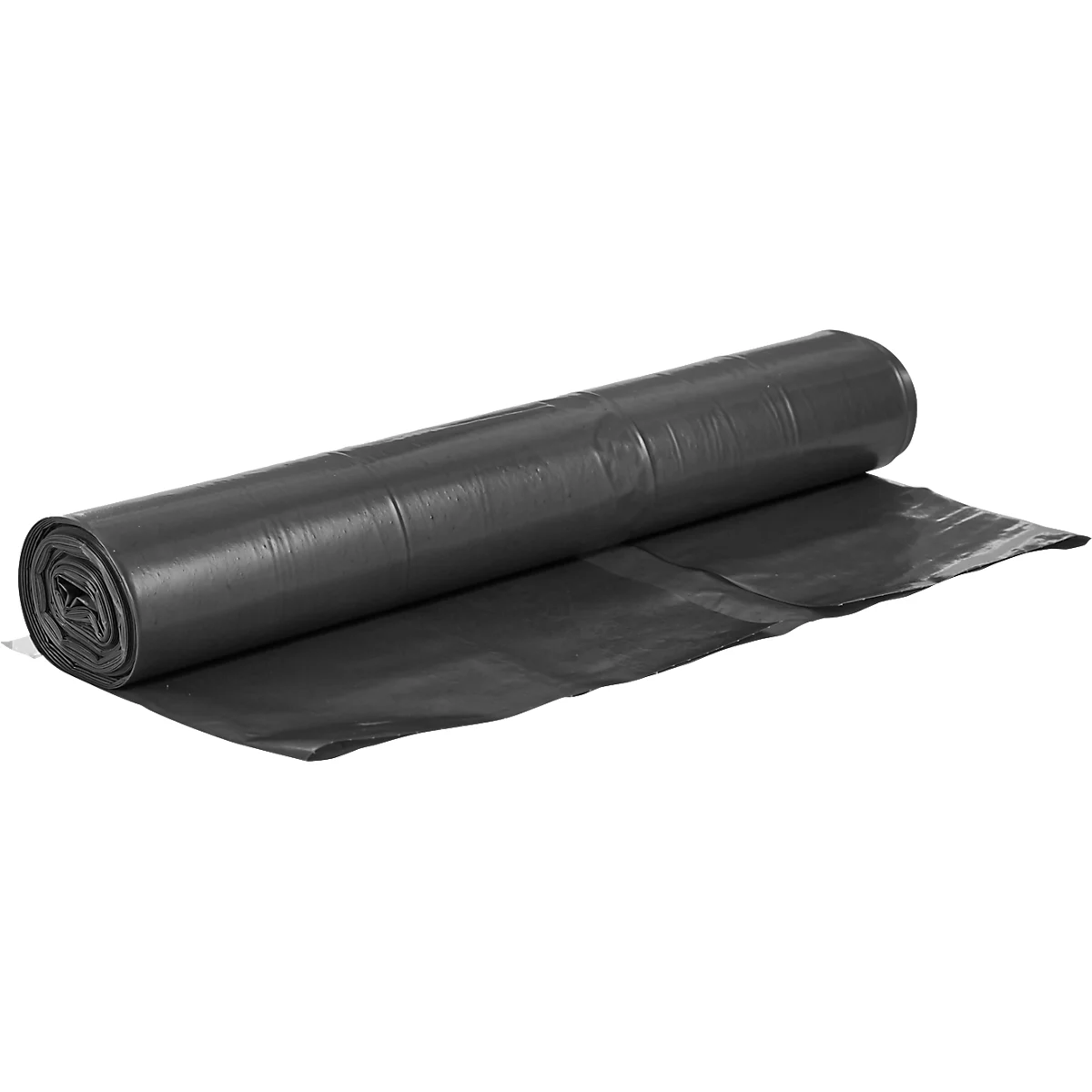 Rouleau de feuille de plastique noir sur fond blanc.