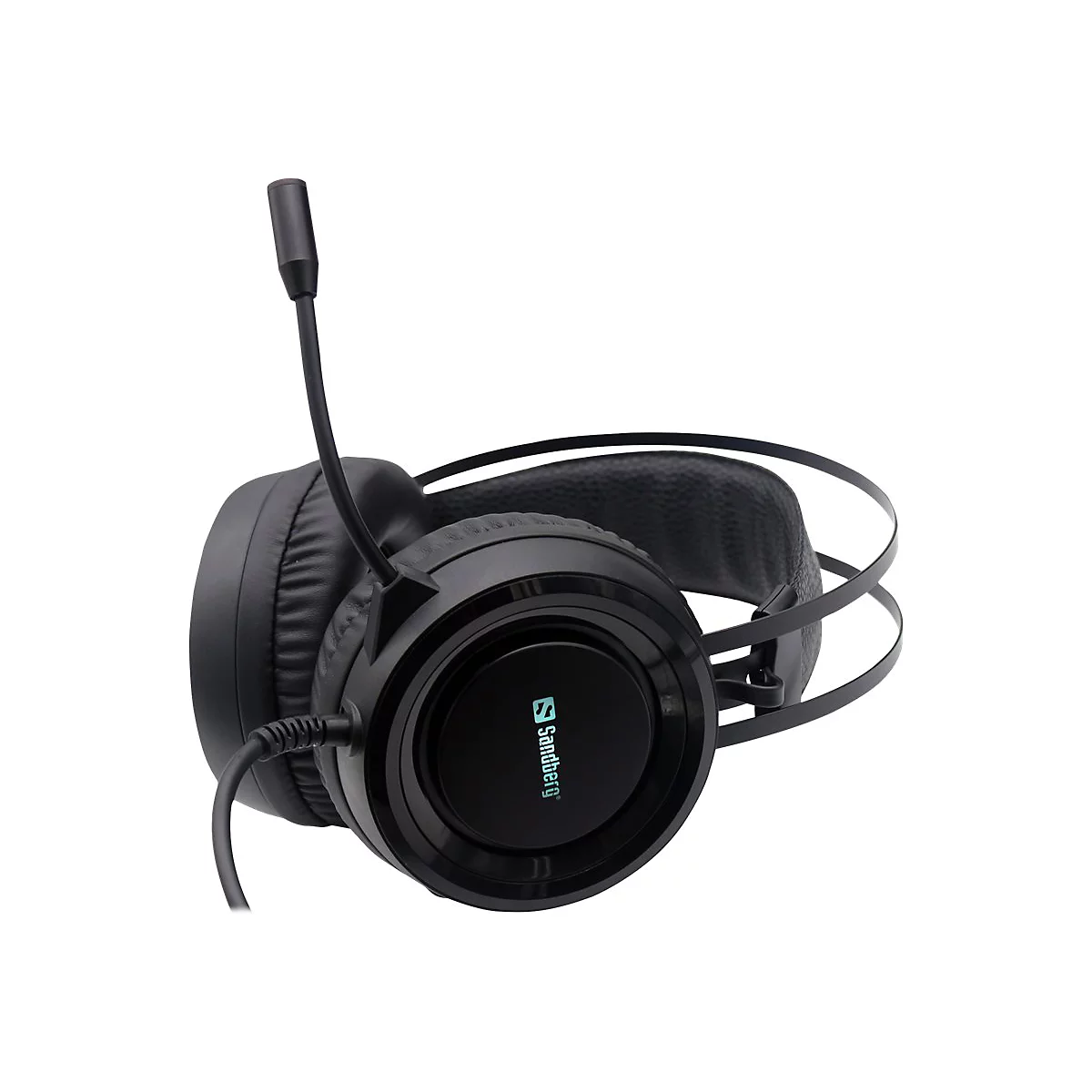 Schwarzes Gaming-Headset mit Mikrofon, Sandberg-Logo sichtbar. Kabelanschluss an der linken Ohrmuschel.