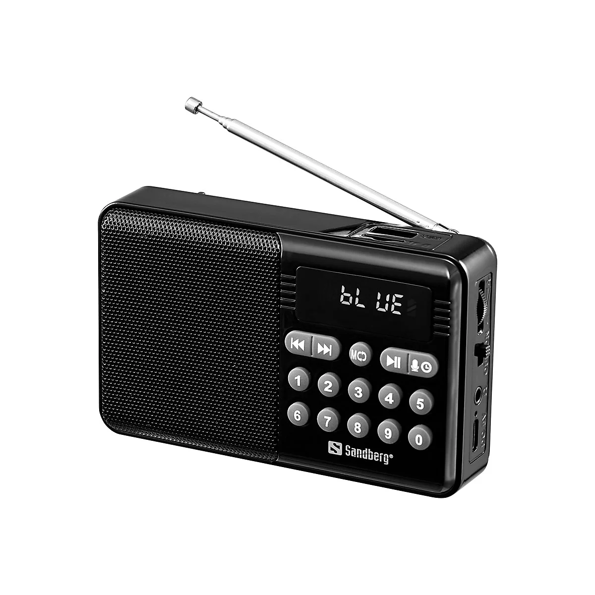 Schwarzes Radio mit ausgefahrener Antenne, Tasten und Display. Der Schriftzug "Sandberg" ist zu sehen.