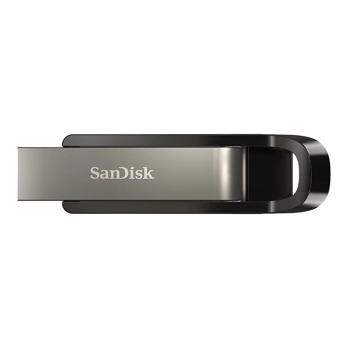 Gros plan d'une clé USB SanDisk, fiche argentée, boîtier noir, fond blanc.