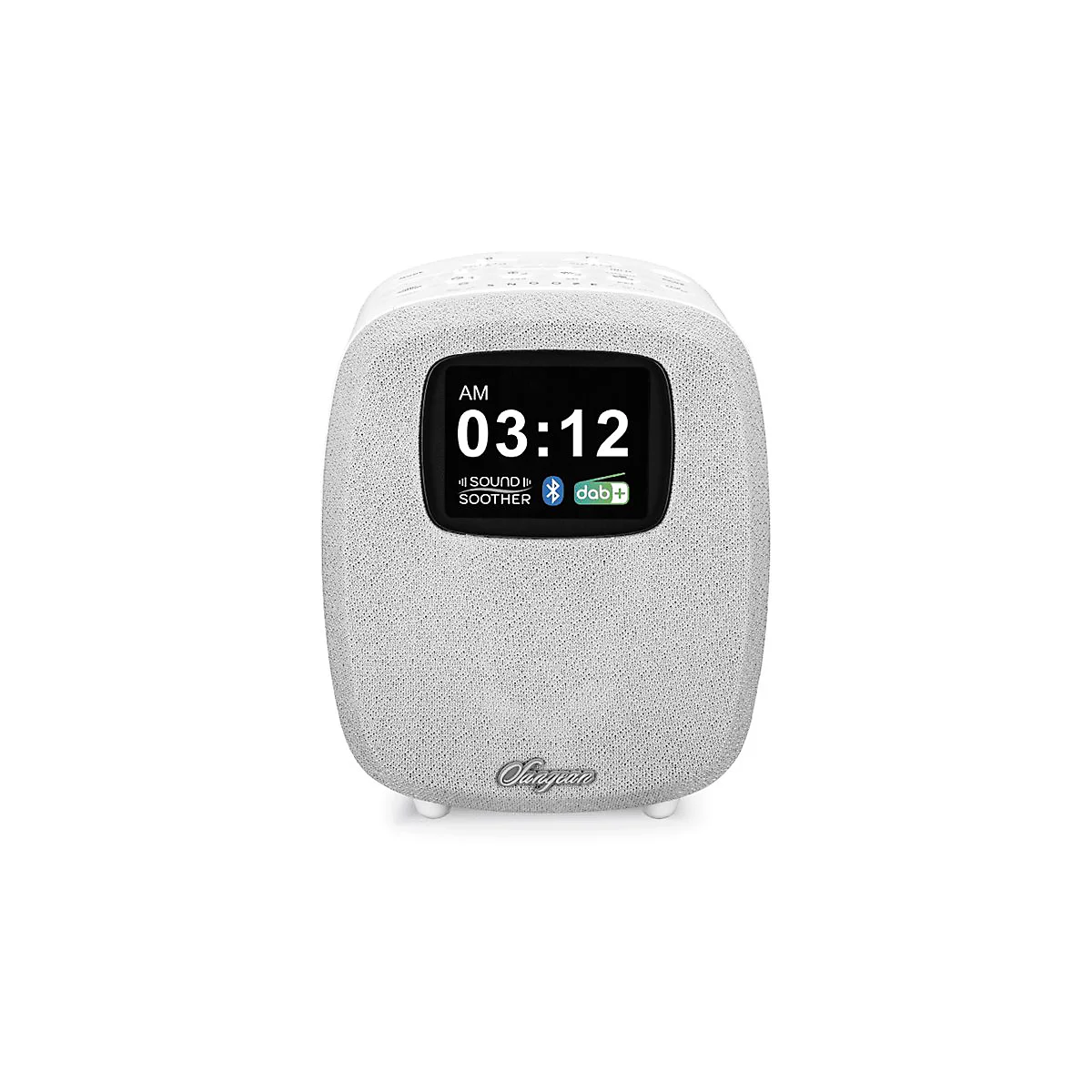 Weißes Sangean Sound Soother Radiowecker mit digitalem Display vor weißem Hintergrund.