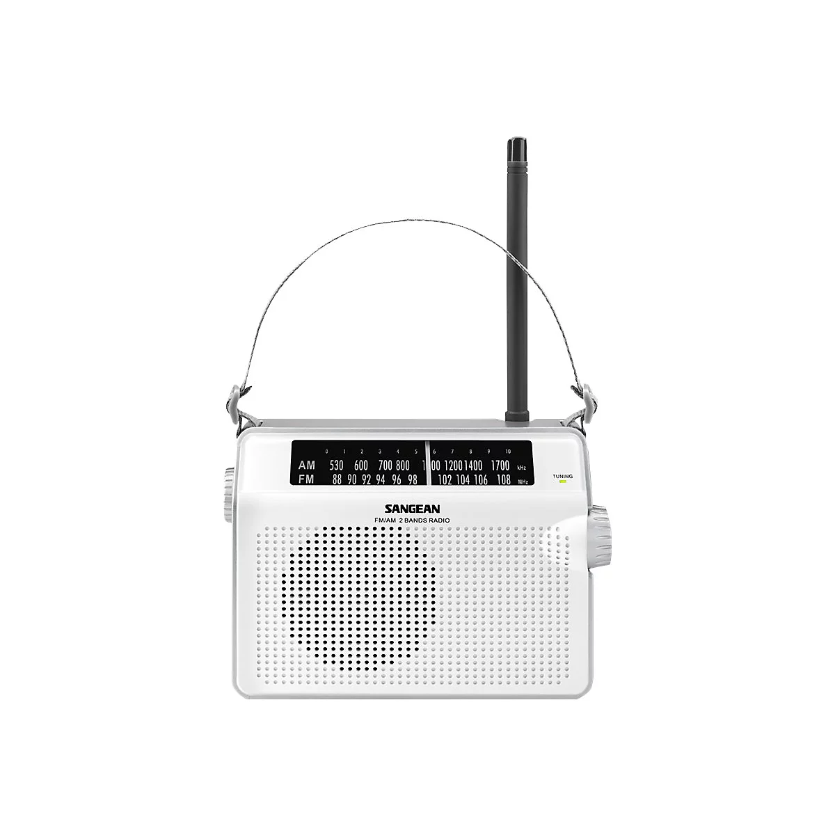 Weißes, rechteckiges Sangean Radio mit Trageriemen und ausziehbarer Antenne vor weißem Hintergrund.