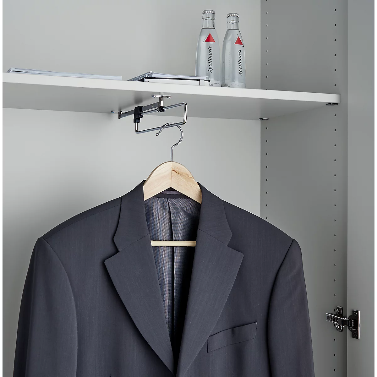 Schäfer Shop Genius Armoire-vestiaire TETRIS WALL, 1 étagère, charnière de porte côté droit, l. 600 x P 440 x H 1880 mm, coloris hêtre