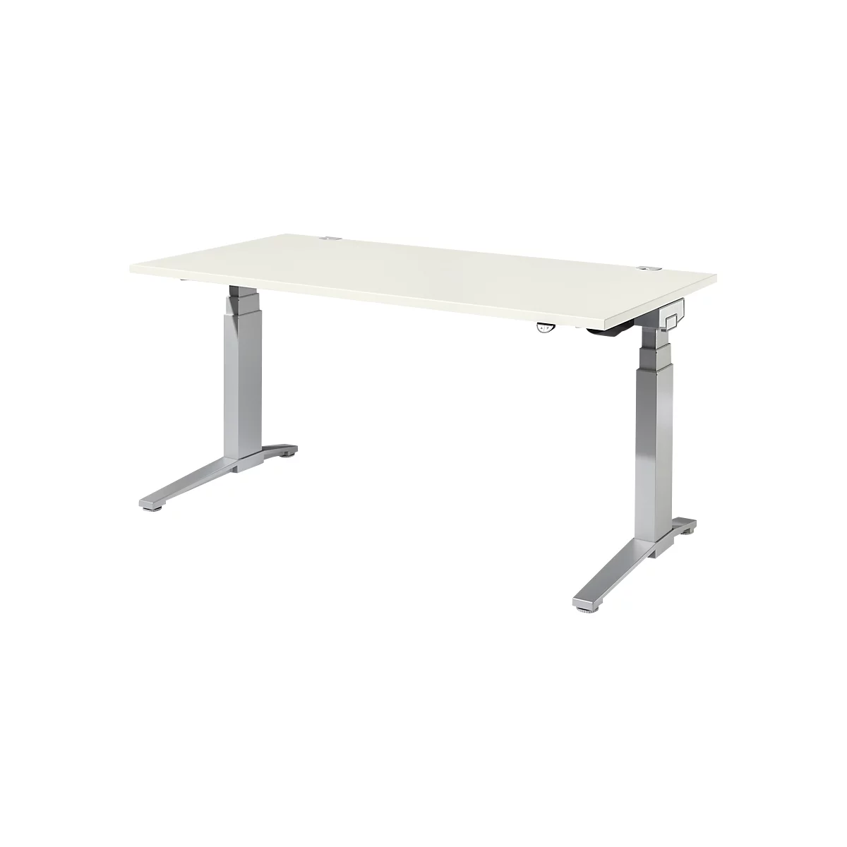 Een in hoogte verstelbaar bureau met een wit tafelblad en zilveren poten. Op een witte achtergrond.