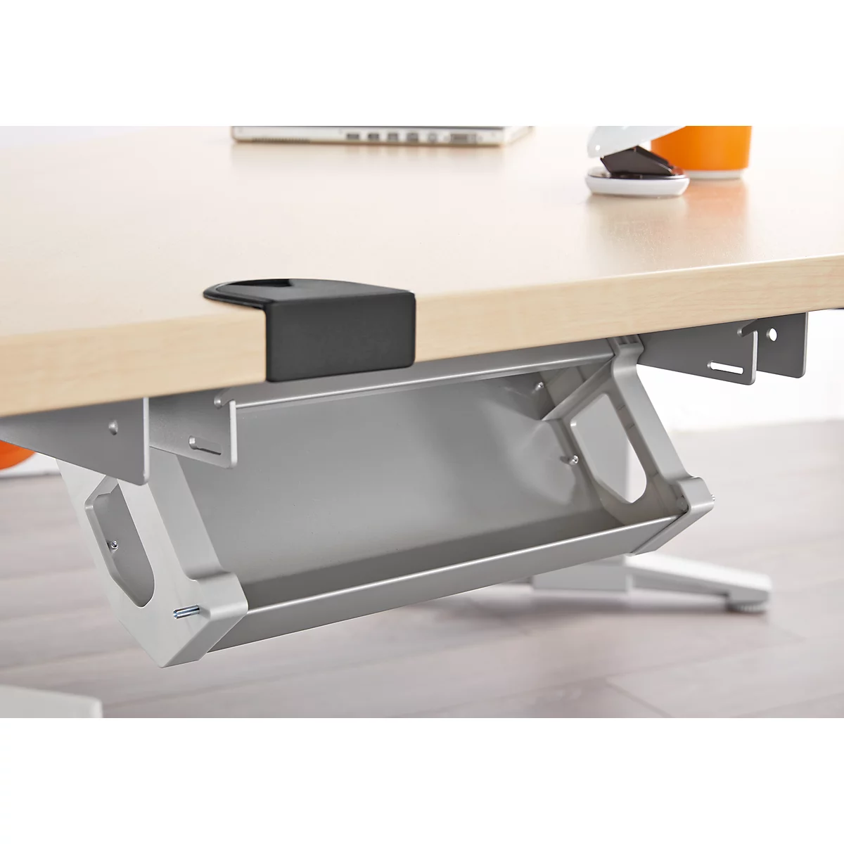 Schäfer Shop Genius Chemin de câbles PLANOVA ERGOSTYLE, table 135°, alu blanc