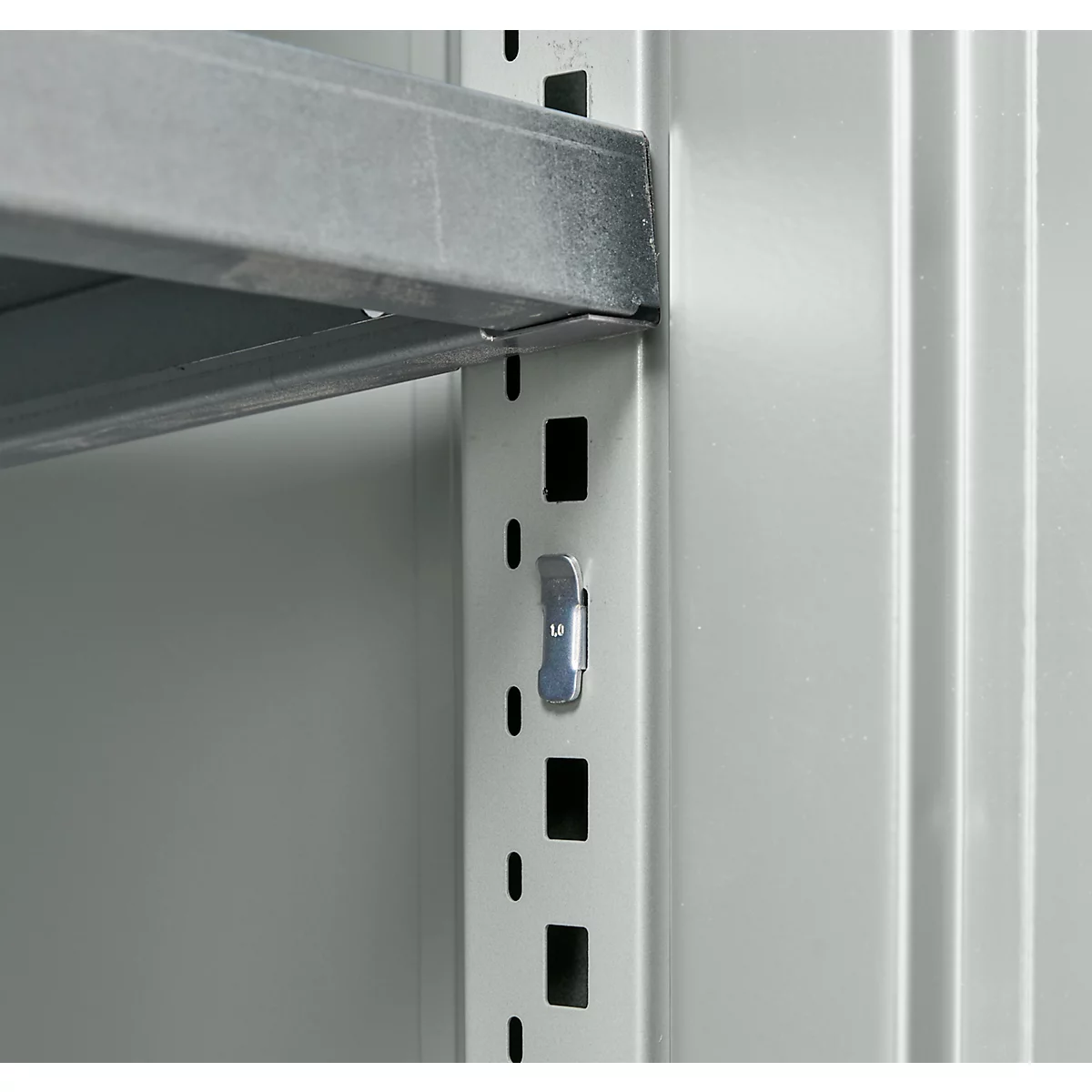Schäfer Shop Genius dubbeldeurskast FS, staal, met ventilatiegaten, B 545 x D 520 x H 1105 mm, 3 OH, lichtgrijs/lichtgrijs, tot 150 kg