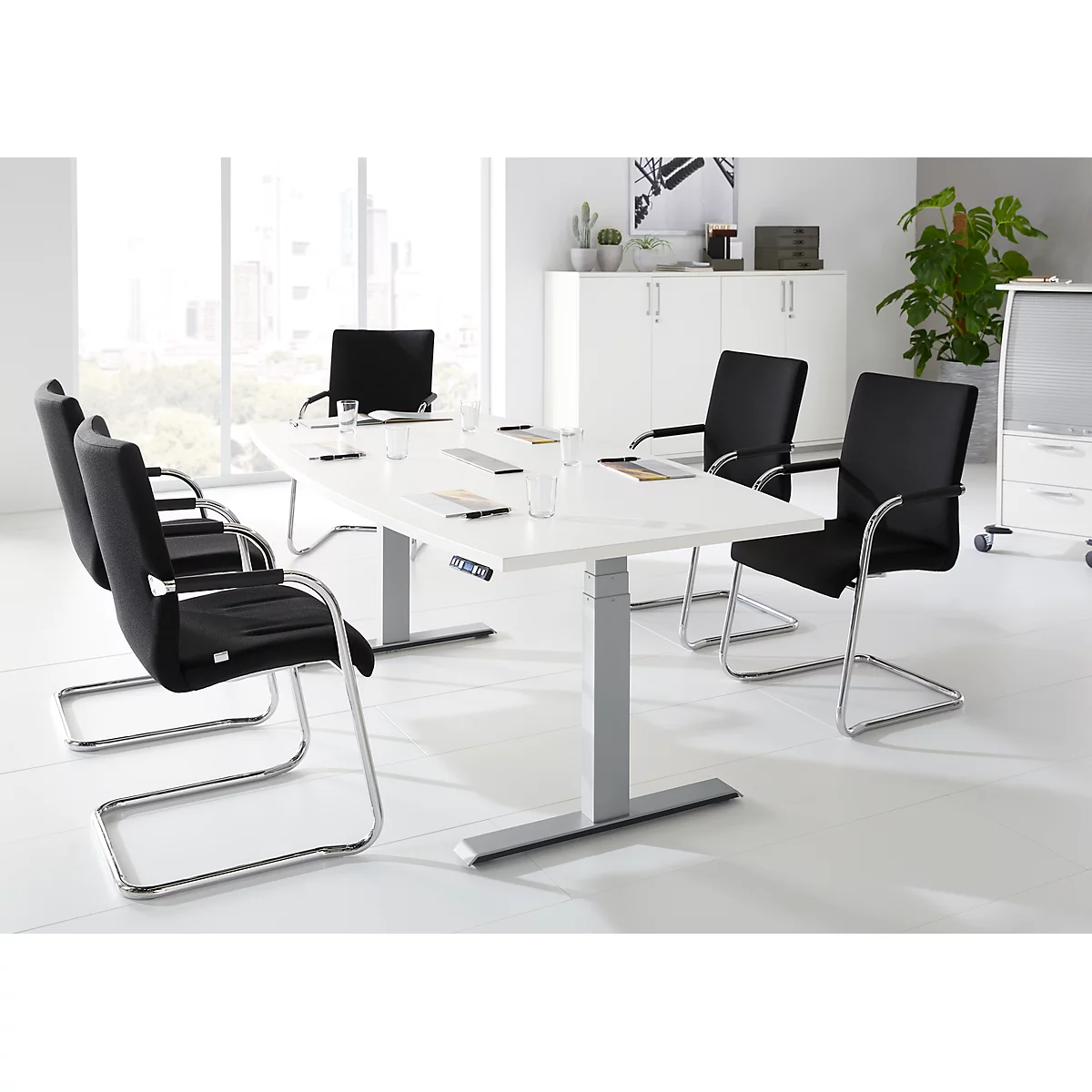 Schäfer Shop Genius Konferenztisch MODENA FLEX, 6-fach Anschluss, elektrisch höhenverstellbar, Boot, B 2000 mm, weiß/weißalu