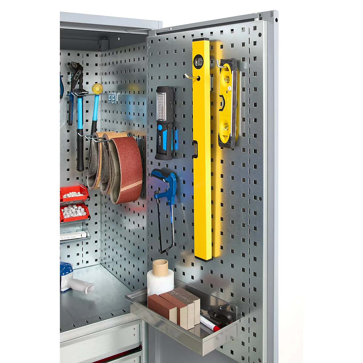 Schäfer Shop Genius materiaalkast FS, 5 OH, afsluitbaar, geperforeerde roosterwanden/2 laden/2 legborden, tot 450 kg, B 1055 x D 520 x H 1950 mm, blank aluminium/wit aluminium + gratis inzetbakset-24 st.