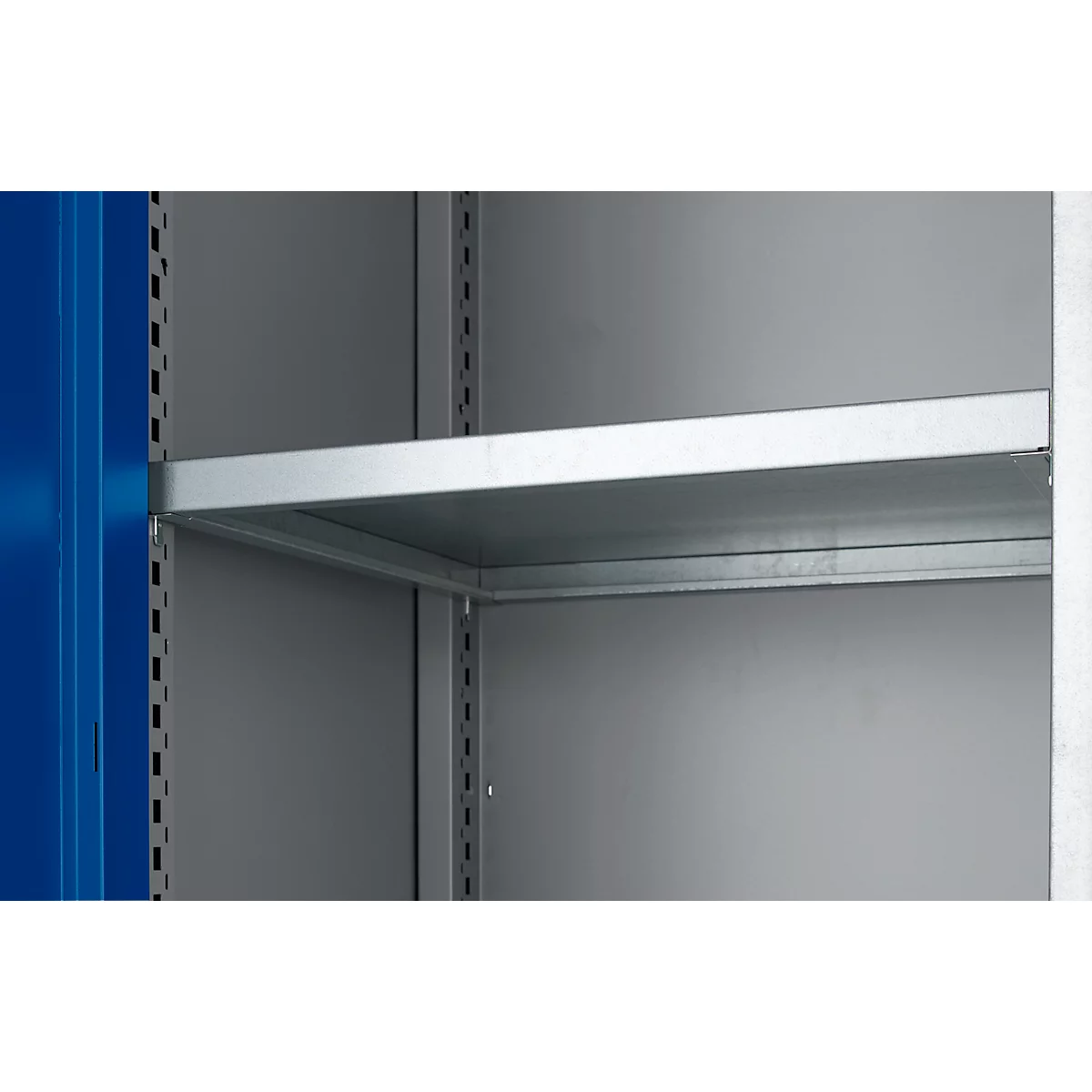 Schäfer Shop Genius Mehrzweckschrank FS, modular, indivuduell erweiterbar, Mittelwand, 4 Fachböden, bis 450 kg, B 1055 x T 520 x H 1950 mm, weißalu/enzianblau