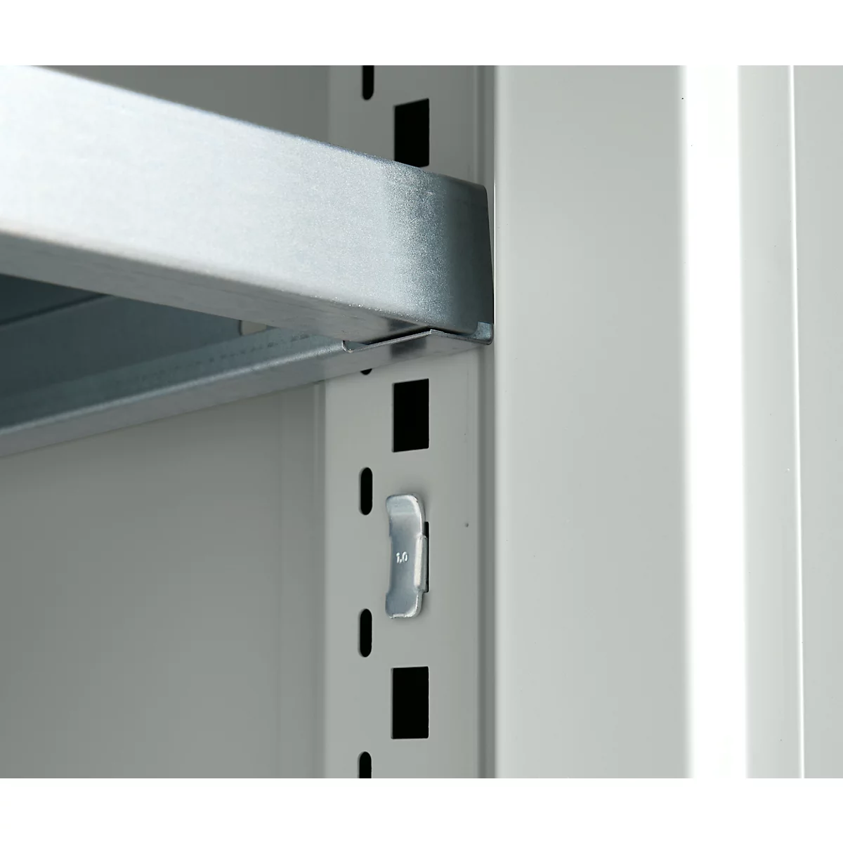 Schäfer Shop Genius metalen materiaalkast FS, met kijkvenster, ventilatiegaten, B 545 x D 520 x H 1950 mm, 5 OH, tot 250 kg, lichtgrijs/lichtgrijs