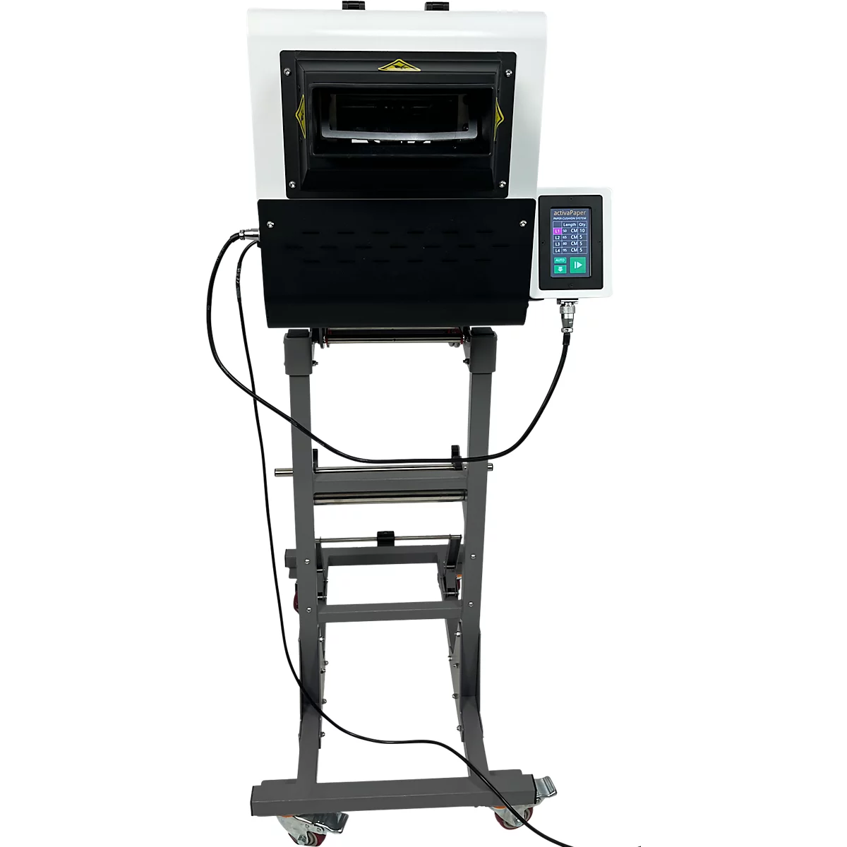 Een witte krimpkachel op een rolbaar frame. De oven is open en toont een dienblad. Rechts daarvan een bedieningspaneel.