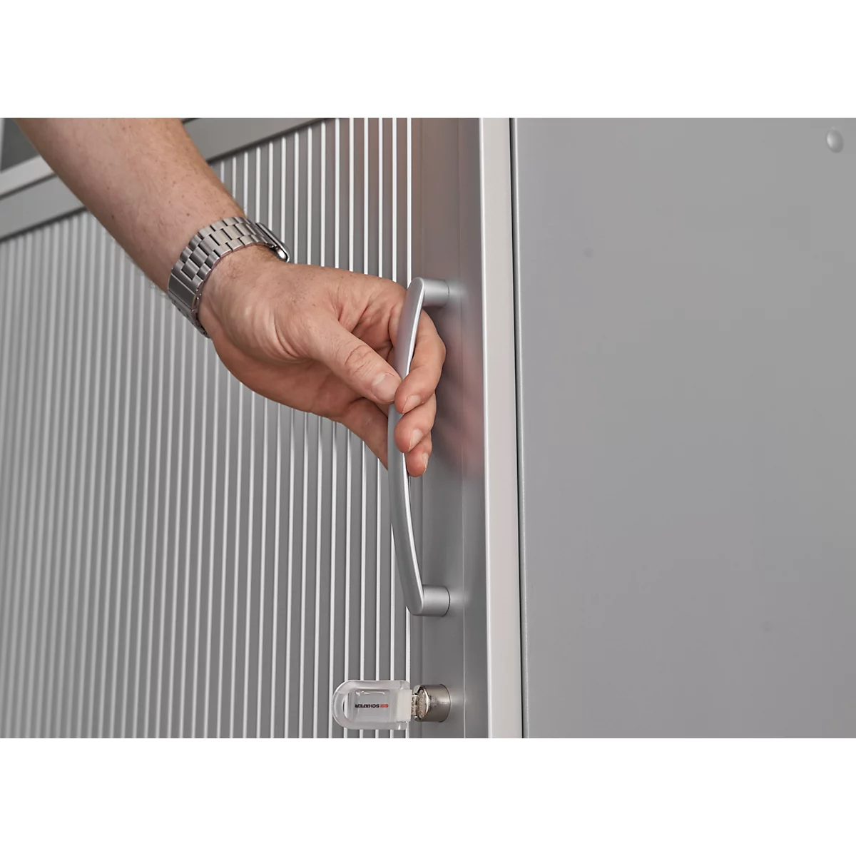 Schäfer Shop Genius Roldeurkast TETRIS SOLID, 3 ordnerhoogten, B 1200 x D 413 x H 1170 mm, met legborden en afdekplaat, wit/blank aluminium 
