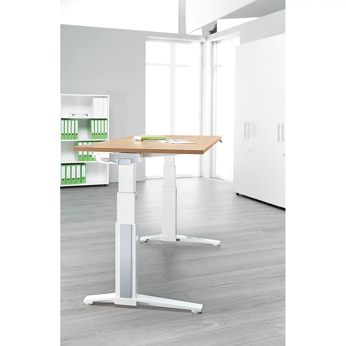 Schäfer Shop Genius Schreibtisch PLANOVA ERGOSTYLE, elektrisch höhenverstellbar, Rechteck, C-Fuß, B 1600 x T 800 x H 645-1305 mm, Kirsche Romana/weiß 