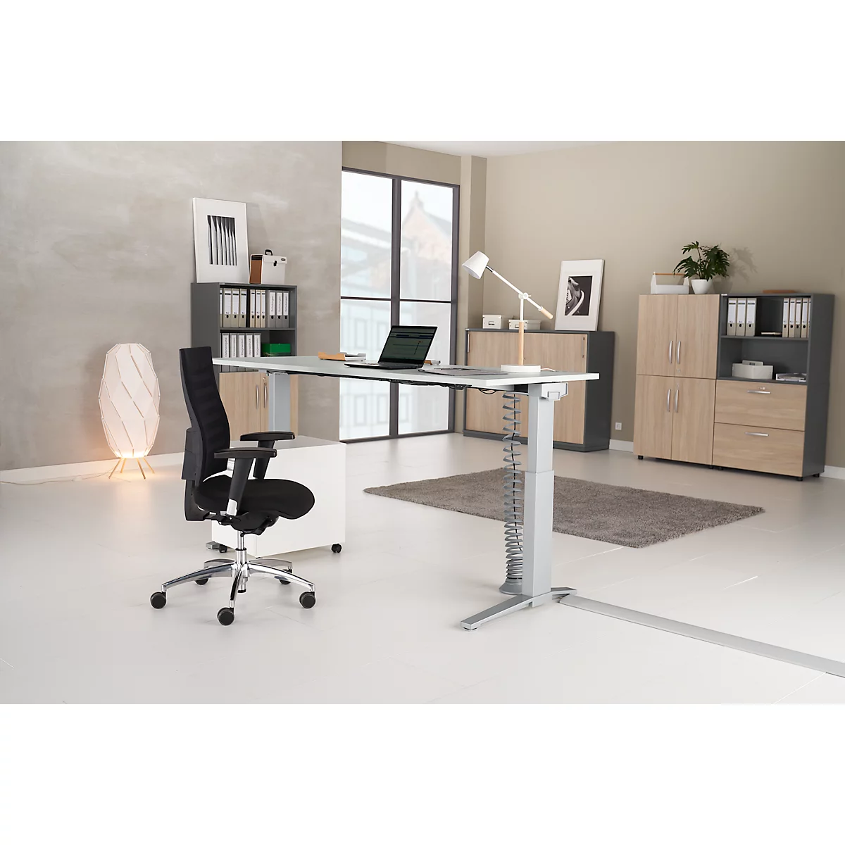 Schäfer Shop Genius Schreibtisch PLANOVA ERGOSTYLE, elektrisch höhenverstellbar, Rechteck, C-Fuß, B 2000 mm, lichtgrau/weißalu 