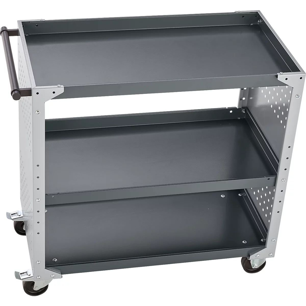Chariot à outils gris avec trois étagères et roulettes.