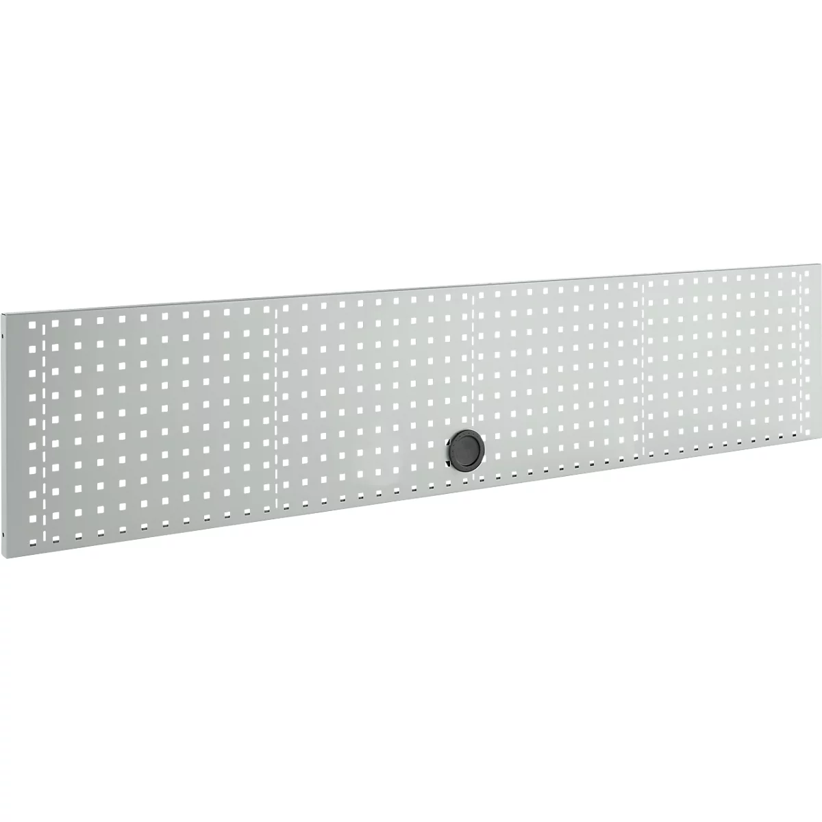 Metalen paneel met vierkante gaten en een ronde inzet.