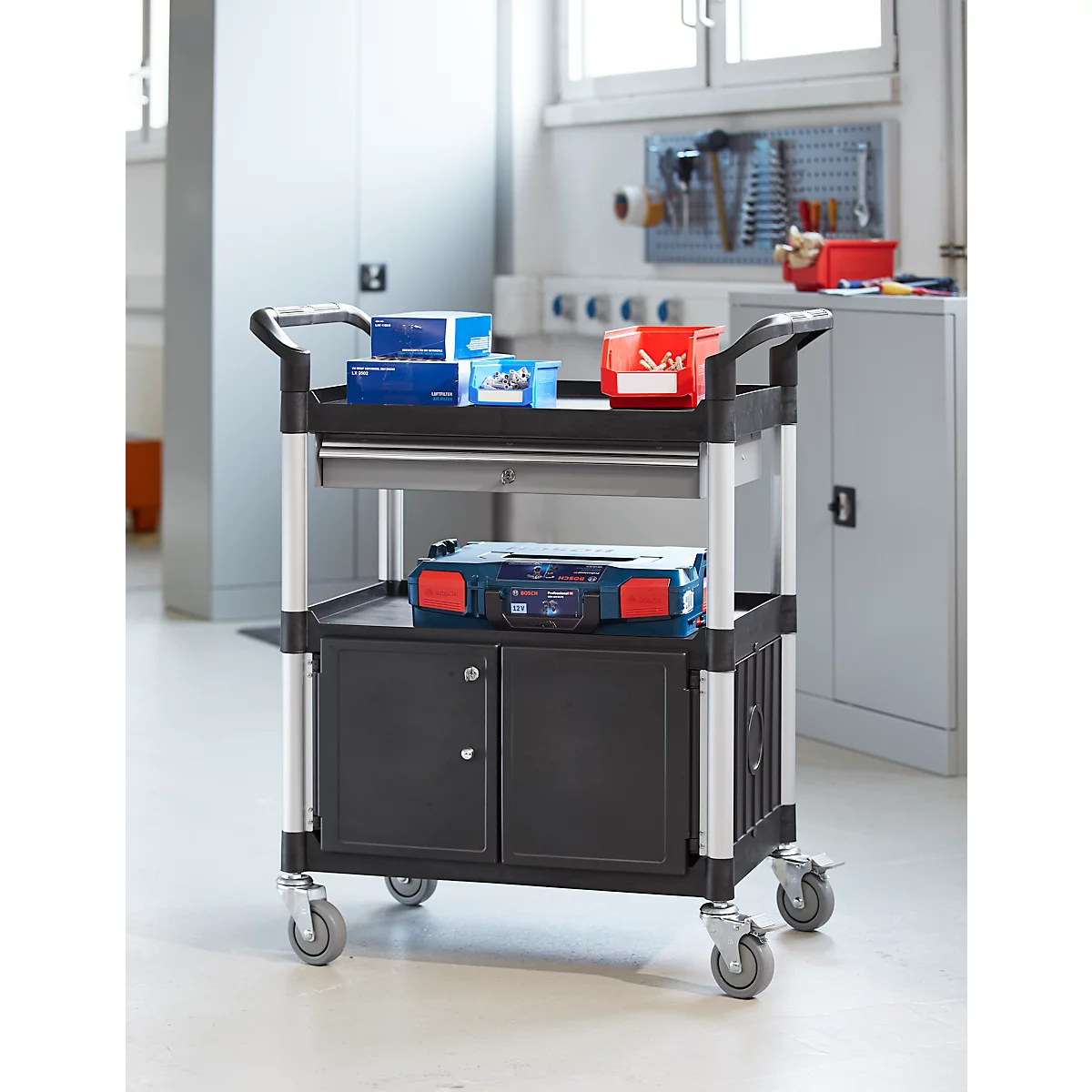 Schäfer Shop Pure multifunctionele wagen, zwart, aluminium/kunststof, met lade en kast, 4 massief rubberen zwenkwielen, L 850 x B 480 x H 1000 mm