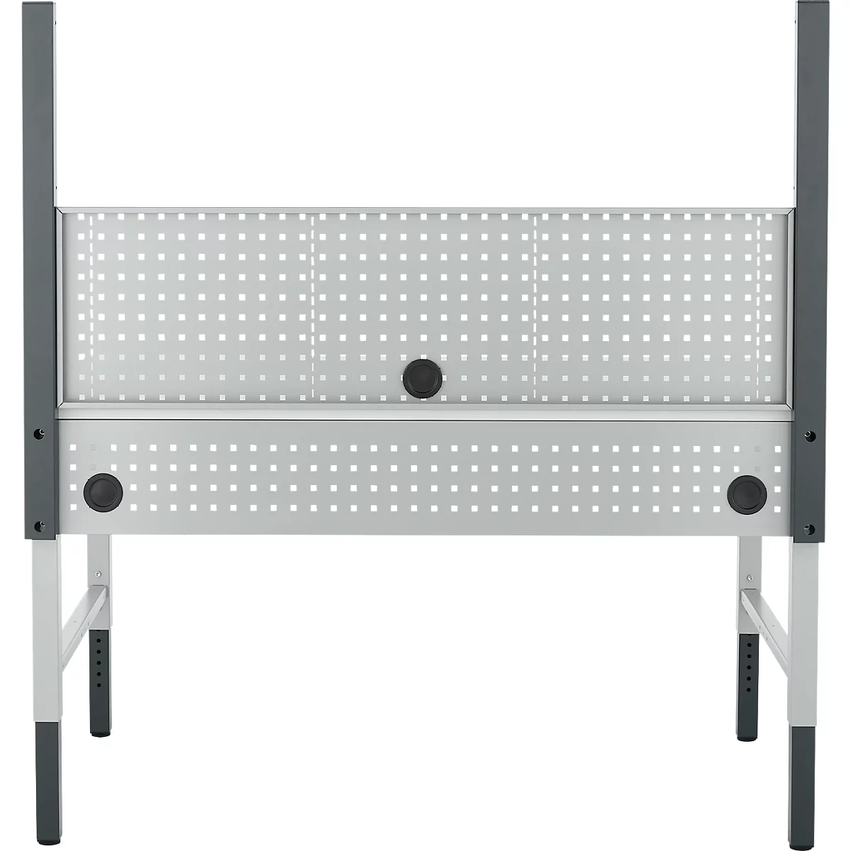 Een grijze geperforeerde werkbanktafel met zwarte knoppen en poten verbonden door verticale grijze staven.