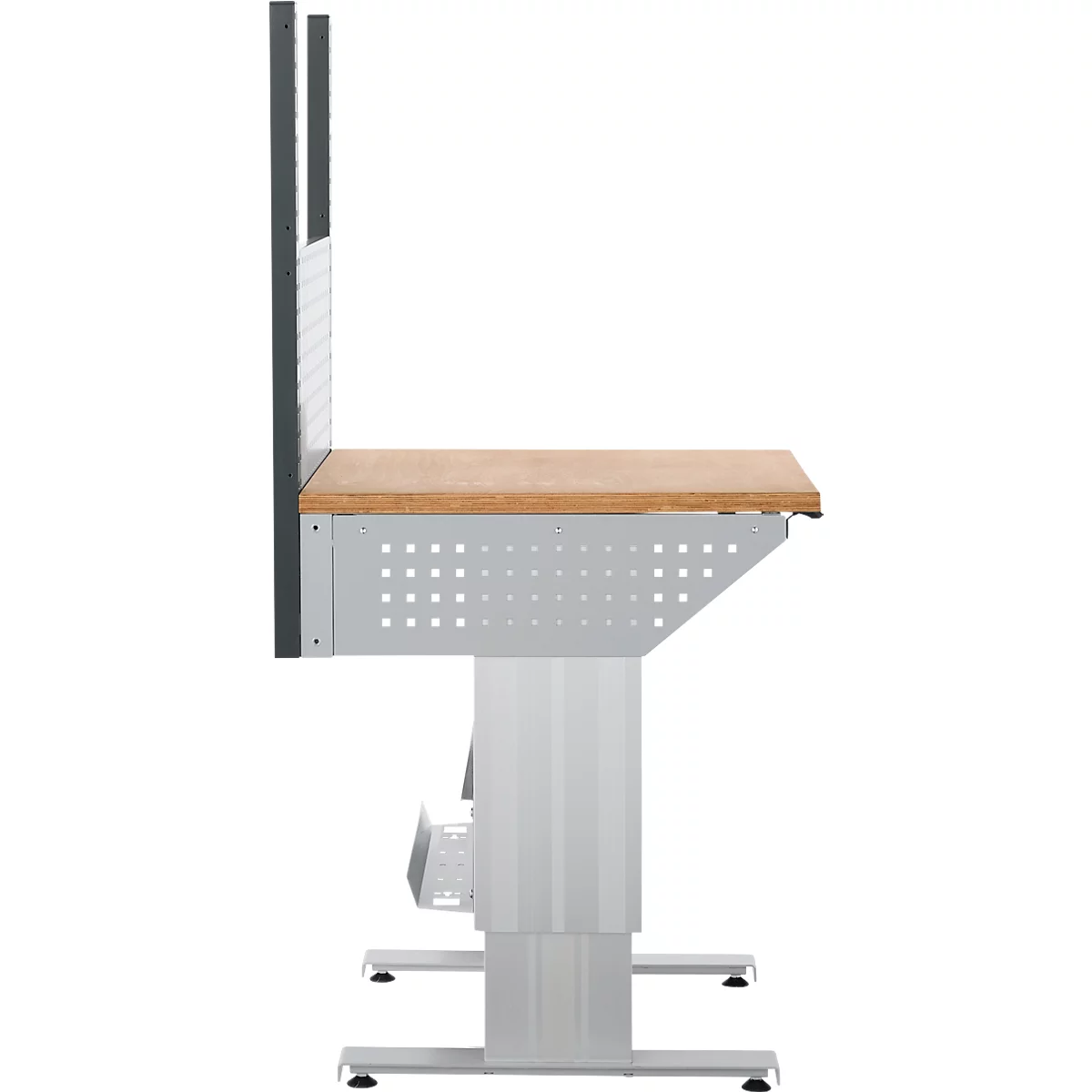 Zijaanzicht van een bureau. Rechthoekig houten blad, met een grijze opbergplank. In hoogte verstelbaar, op vier poten.