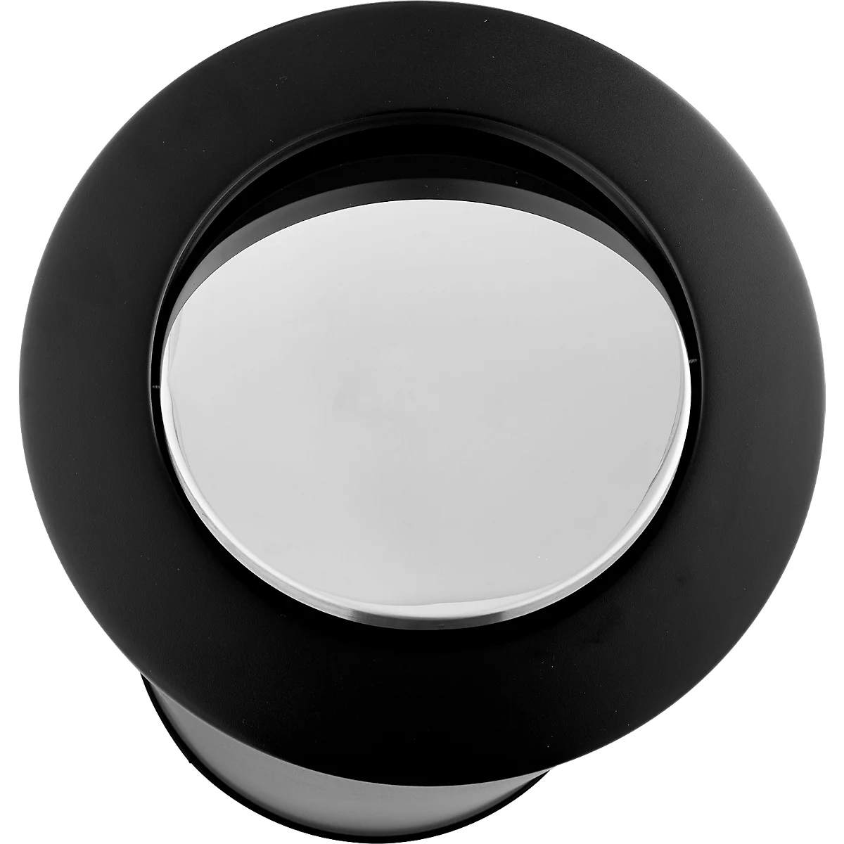 Close-up van een deurklink. Zwarte, ronde greep rond een zilveren, cirkelvormige knop.