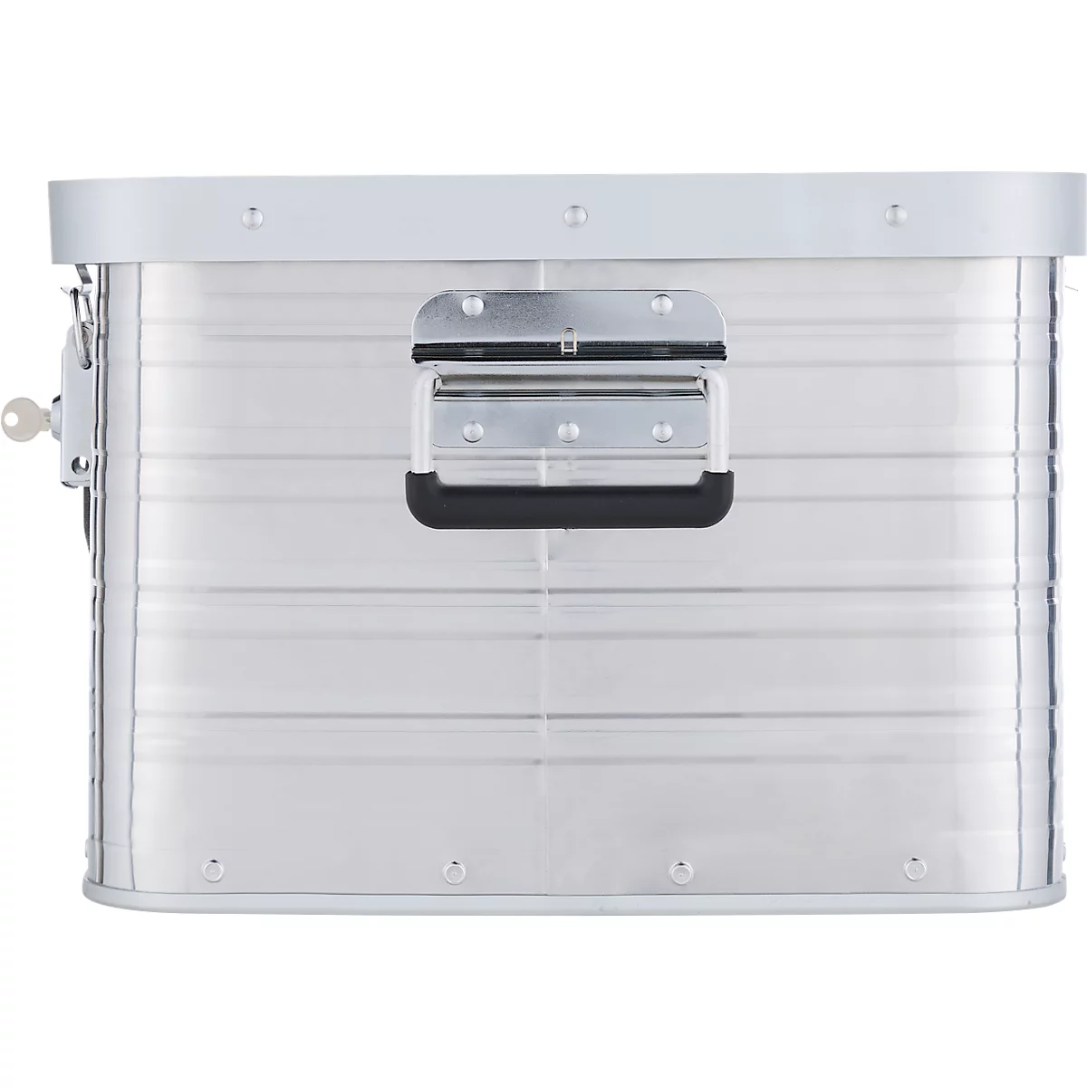 Silberne Aluminiumbox mit Griff, Schloss und Rillen. Gezeigt wird die Frontansicht der Box.