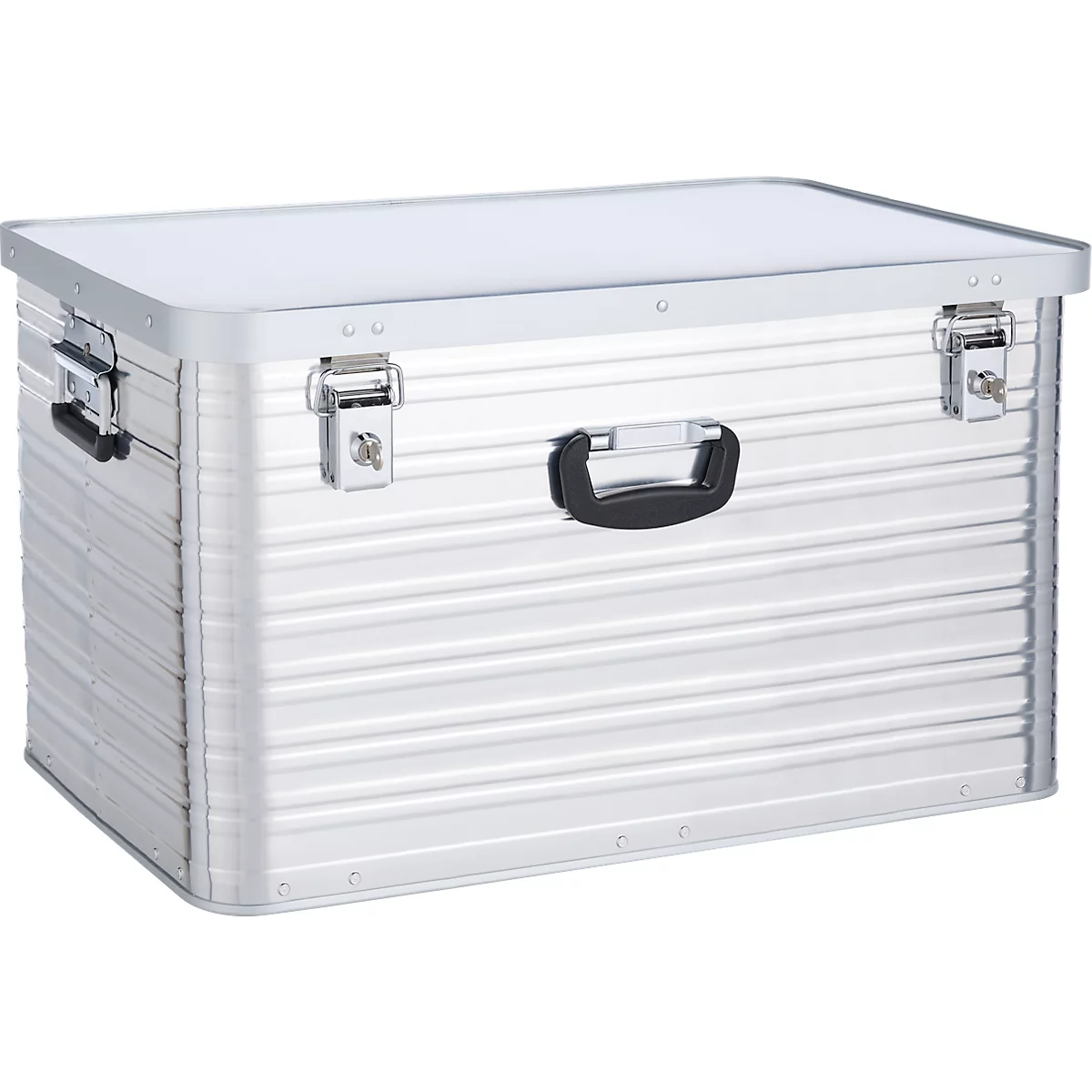 Silberne Aluminiumbox mit Griffen und Verschlüssen. Die Oberfläche ist geriffelt.