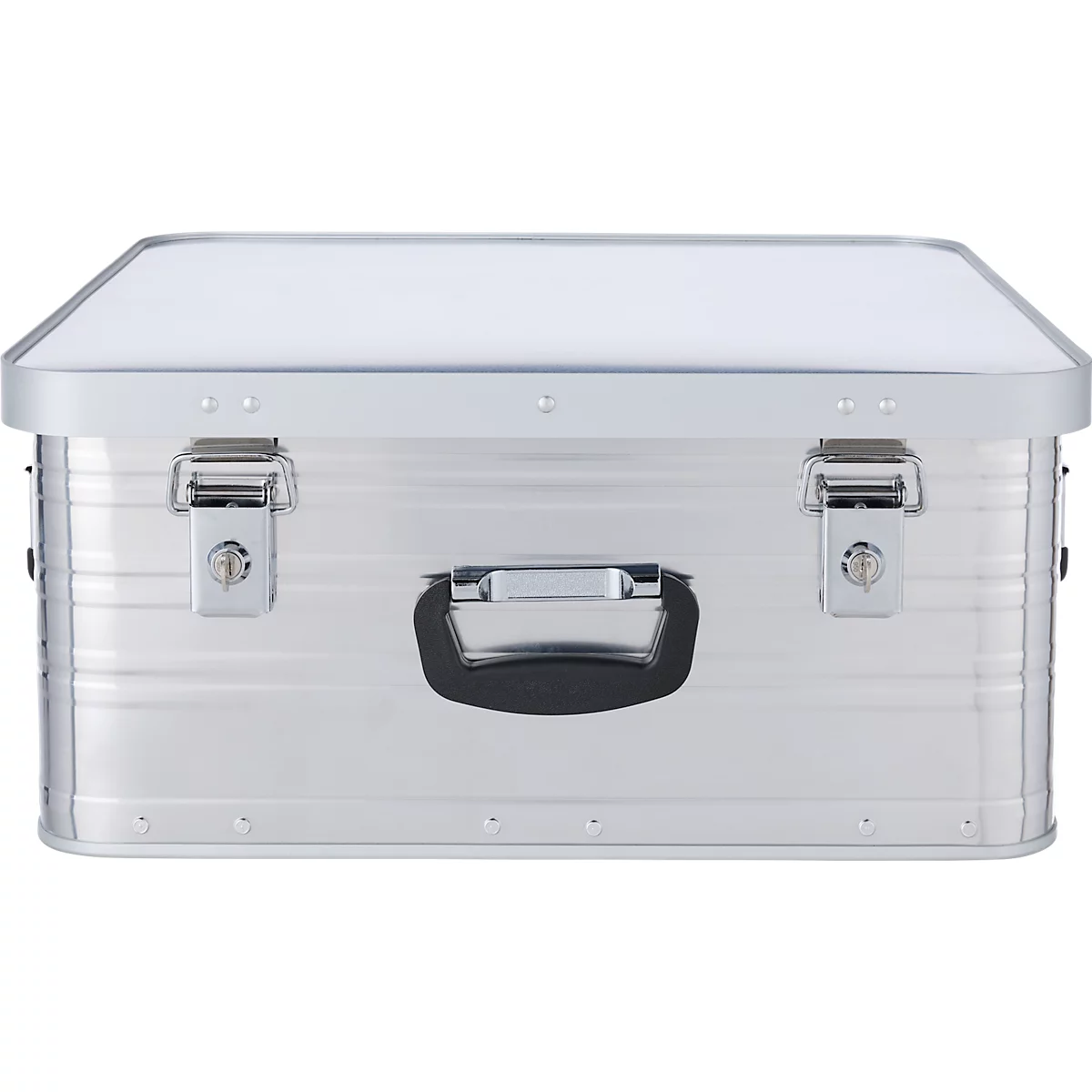 Silberne Transportbox mit schwarzen Griff und zwei Verschlüssen.