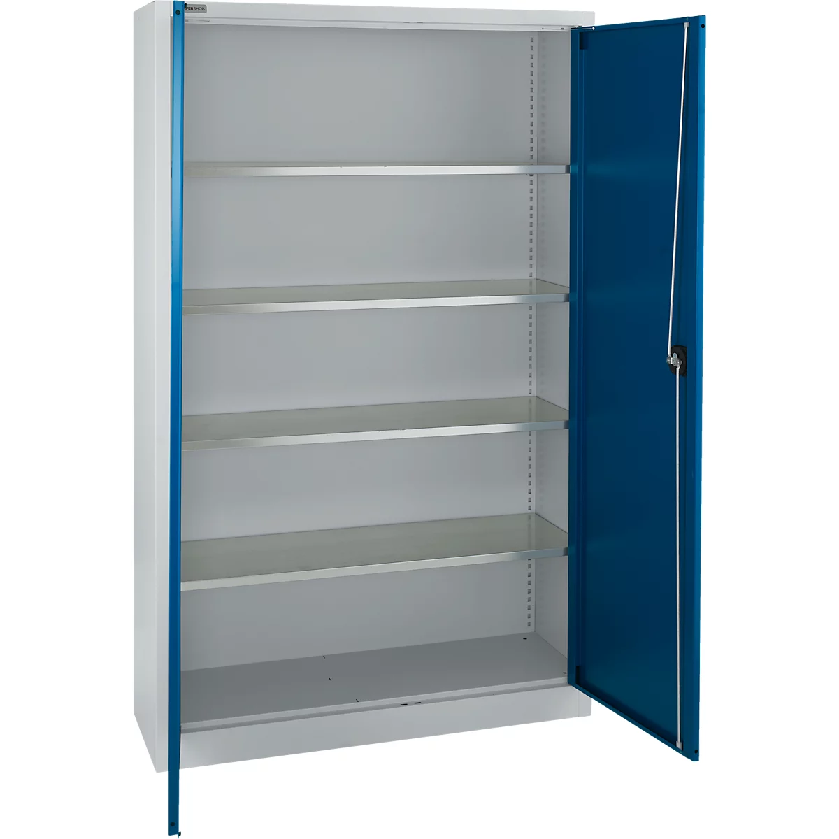 Armoire en acier ouverte. Boîtier blanc avec encadrements de porte bleus. Plusieurs étagères sont visibles à l'intérieur.
