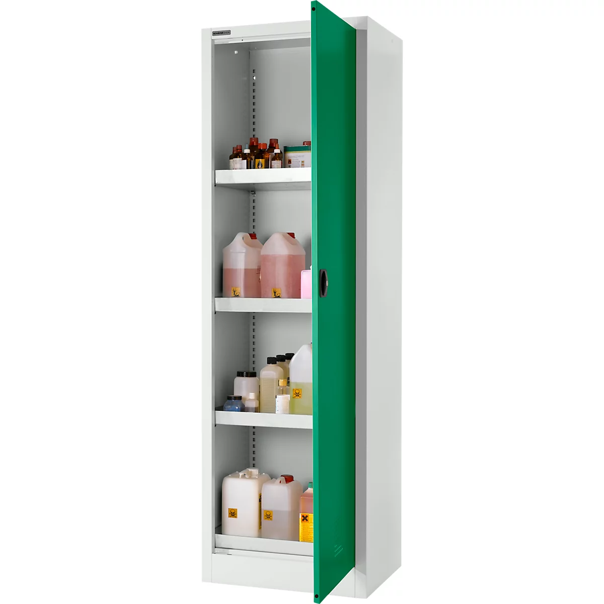 Armoire blanche, porte verte ouverte, bouteilles et bidons avec liquides à l'intérieur.