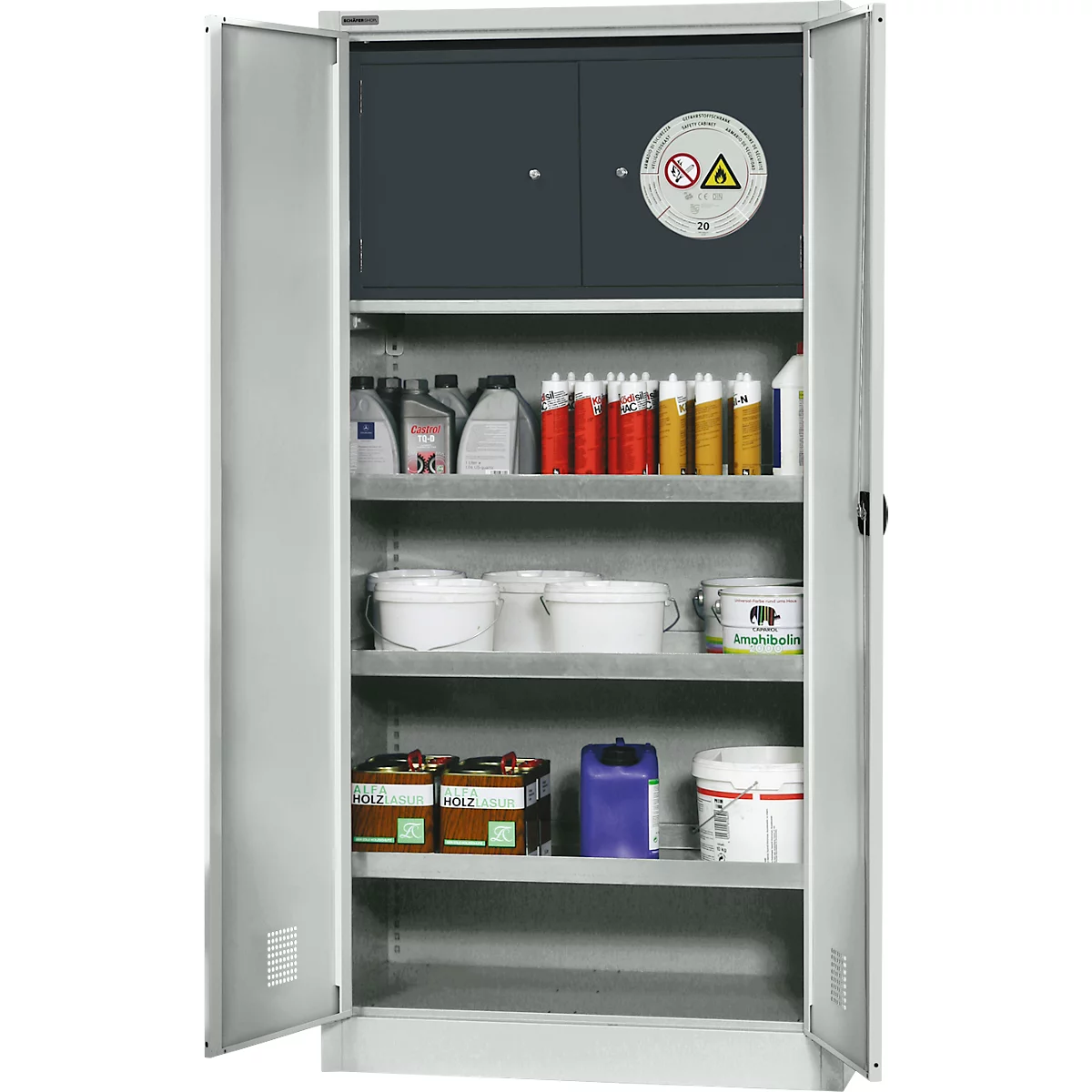 Armoire grise ouverte avec des produits chimiques, dont des seaux de peinture, des bidons et des panneaux d'avertissement.