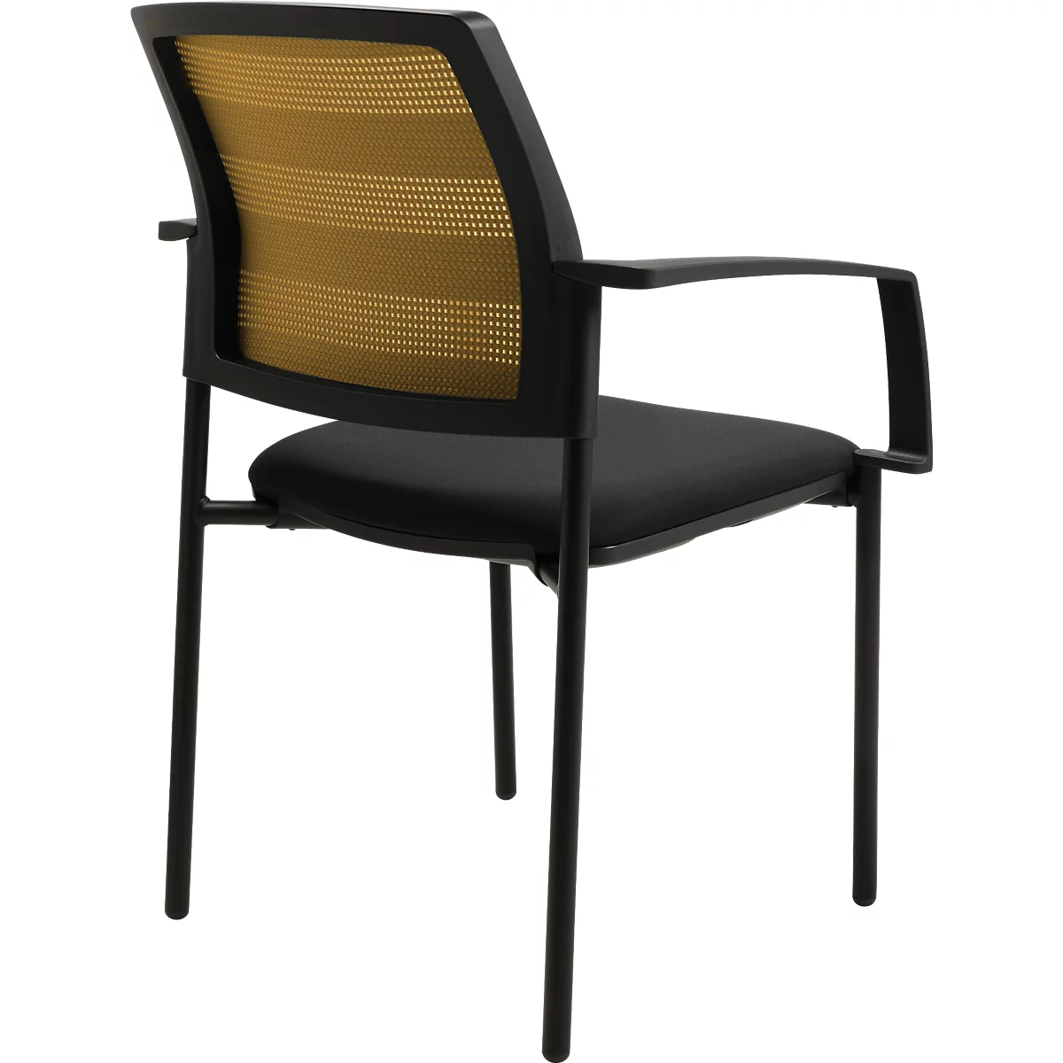 Zwarte bureaustoel met gele mesh rug en armleuningen, op een lichte achtergrond. Metalen frame.