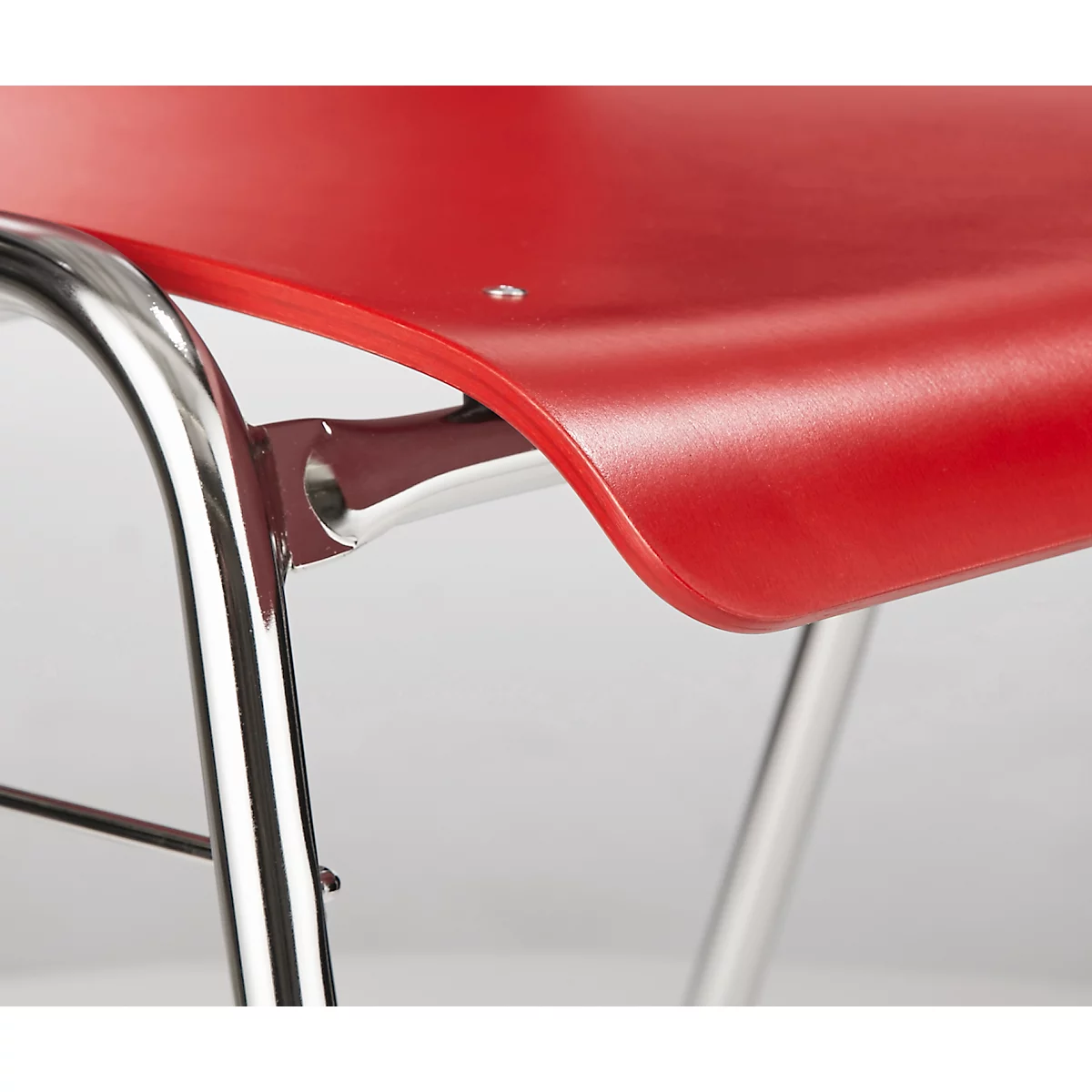 Schäfer Shop Select Chaise empilable rouge, empilable jusqu'à 10 pièces, résistante aux désinfectants, sans rembourrage en tissu, L 430 x P 410 x H 450 mm, bois &amp; acier