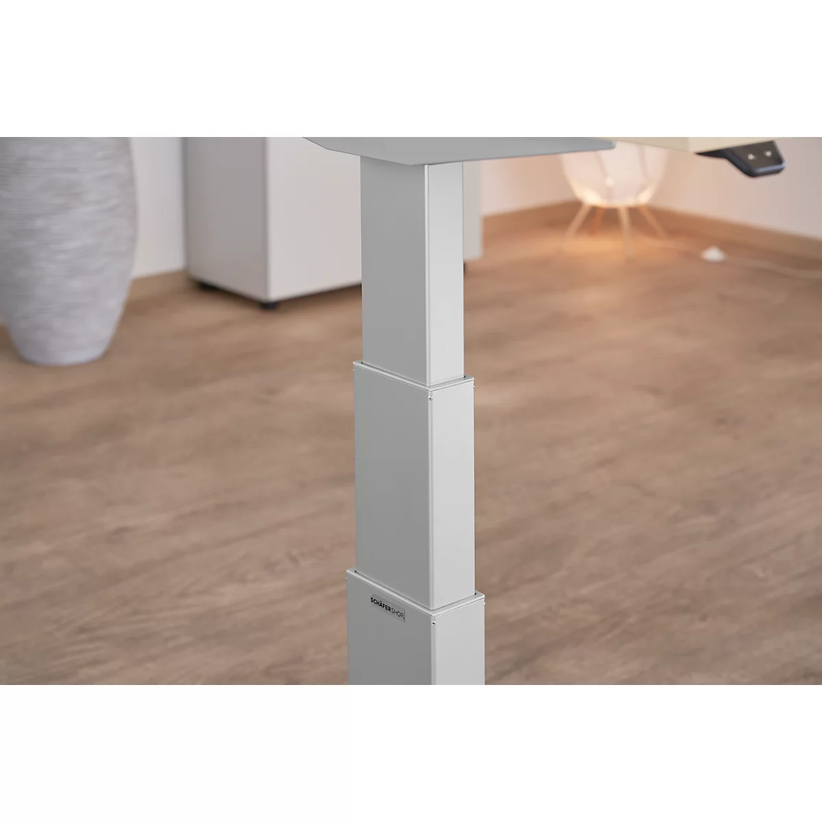 Schäfer Shop Select ERGO-T escritorio, regulable eléctricamente en altura, forma libre, fijación a la izquierda, pata en T, An 1800 x Al 640-1300 mm, decoración arce/aluminio blanco
