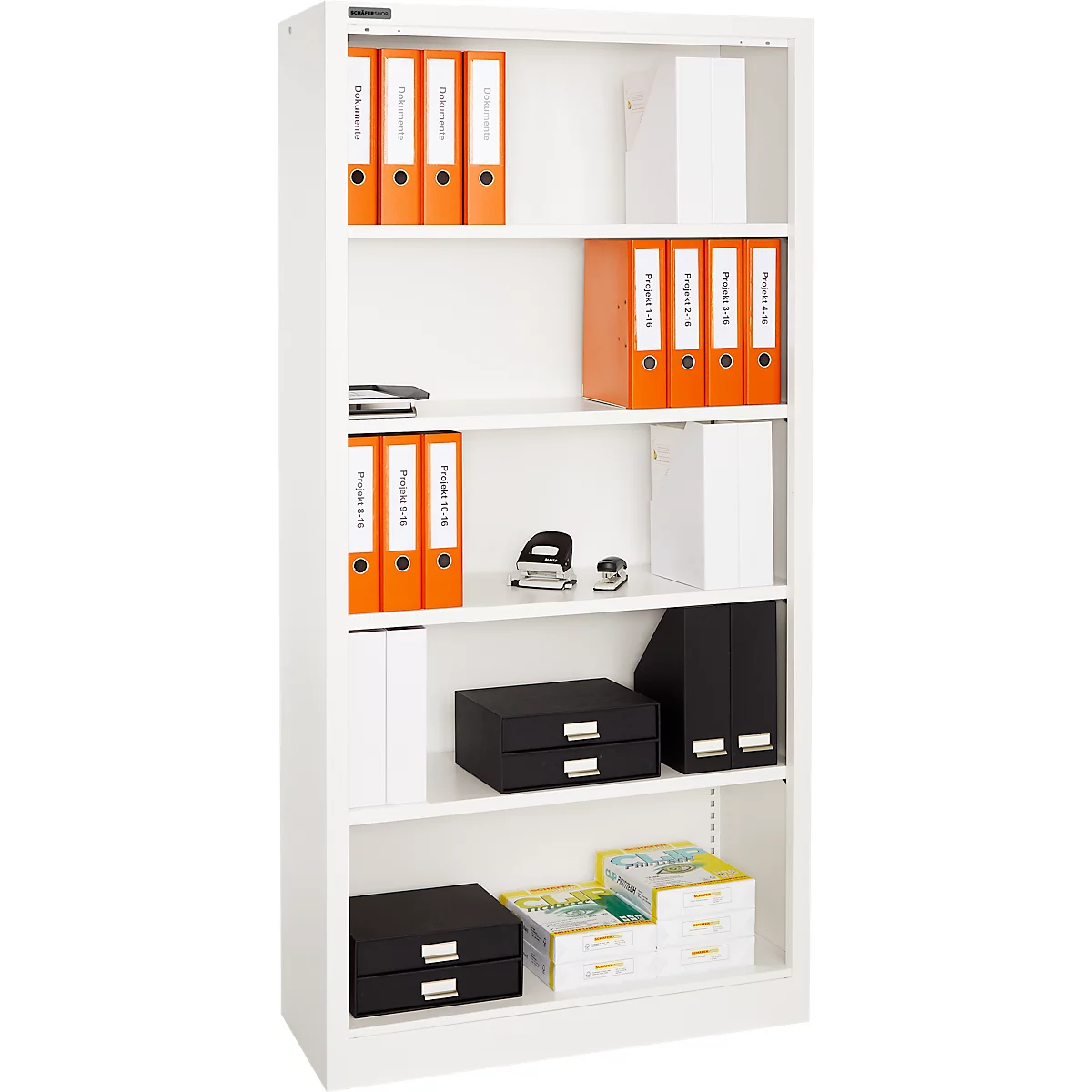 Estantería blanca con archivadores, cajas negras y material de oficina. Cada carpeta dice "Proyecto 12".