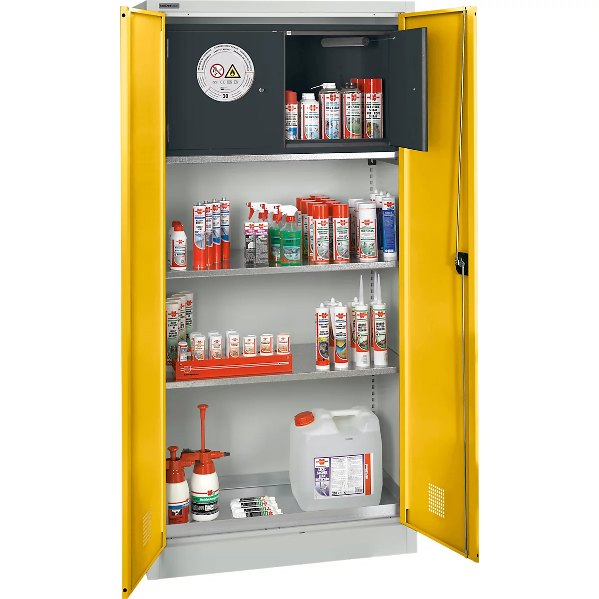 Open gele veiligheidskast gevuld met diverse containers en sprays. Er staat een gevaarsymbool op de deur.