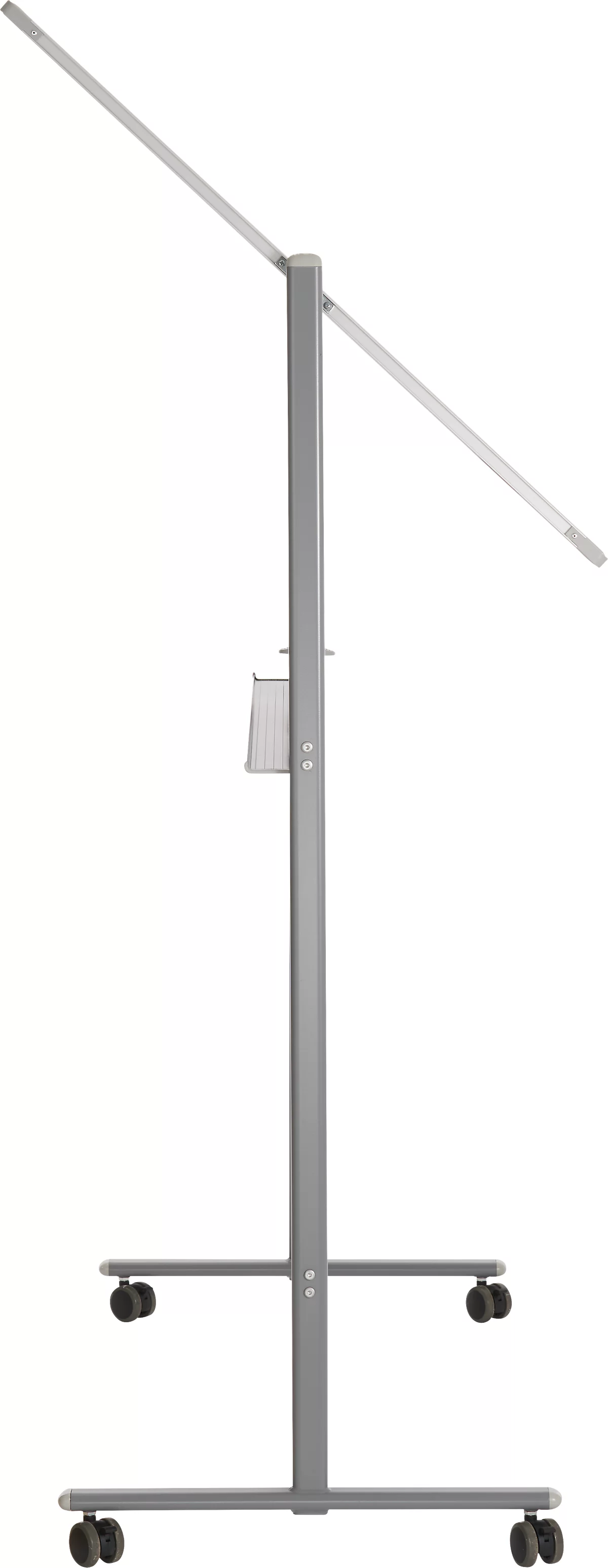 Soporte de presentación gris con pizarra blanca, sobre ruedas.