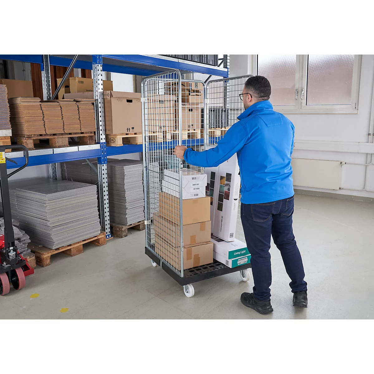 Schäfer Shop Select Rollbox ADB BASICline, 3 côtés, sans étagère intermédiaire, jusqu'à 500 kg, roues pivotantes &amp; fixes, L 724 x l 815 x H 1800 mm, acier &amp; PEHD recyclé