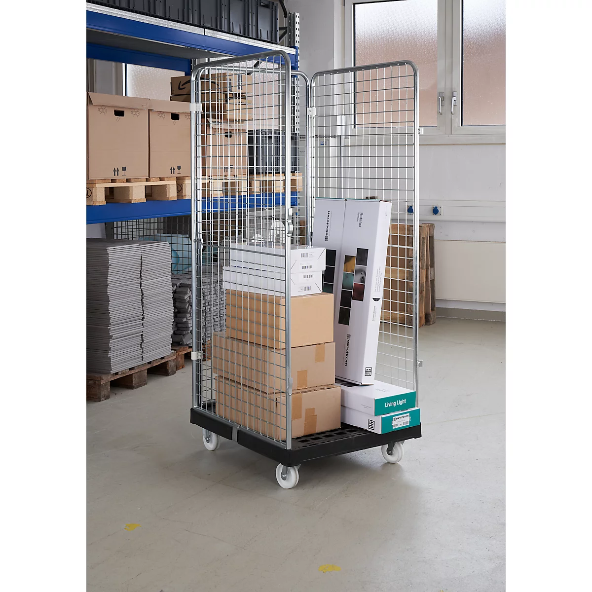 Schäfer Shop Select Rollbox ADB BASICline, 3 côtés, sans étagère intermédiaire, jusqu'à 500 kg, roues pivotantes &amp; fixes, L 724 x l 815 x H 1800 mm, acier &amp; PEHD recyclé