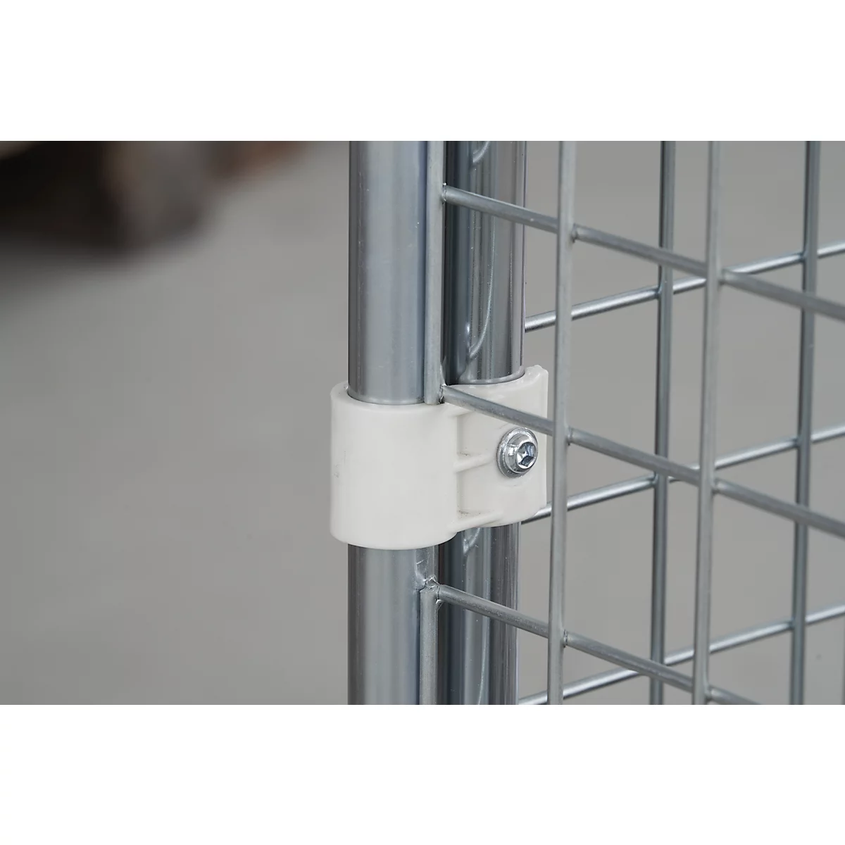 Schäfer Shop Select Rollbox ADB BASICline, 5 faces, avec porte, sans étagère intermédiaire, jusqu'à 500 kg, roues pivotantes &amp; fixes, L 724 x l 815 x H 1810 mm, acier &amp; PEHD recyclé