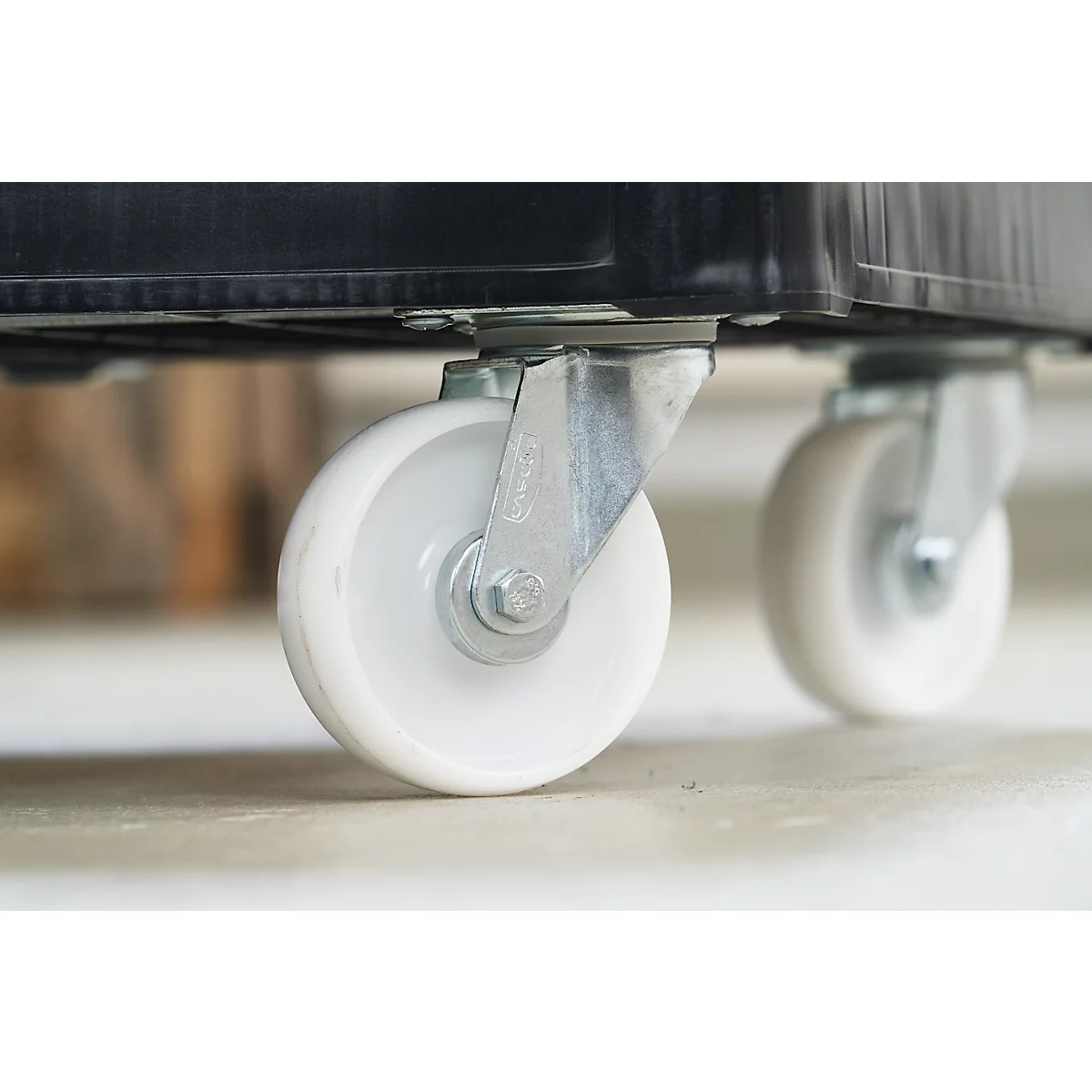 Schäfer Shop Select Rouleau de transport BASICline, jusqu'à 500 kg, barre de poussée rabattable, L 815 x l 724 x H 192 mm, PEHD recyclé, noir