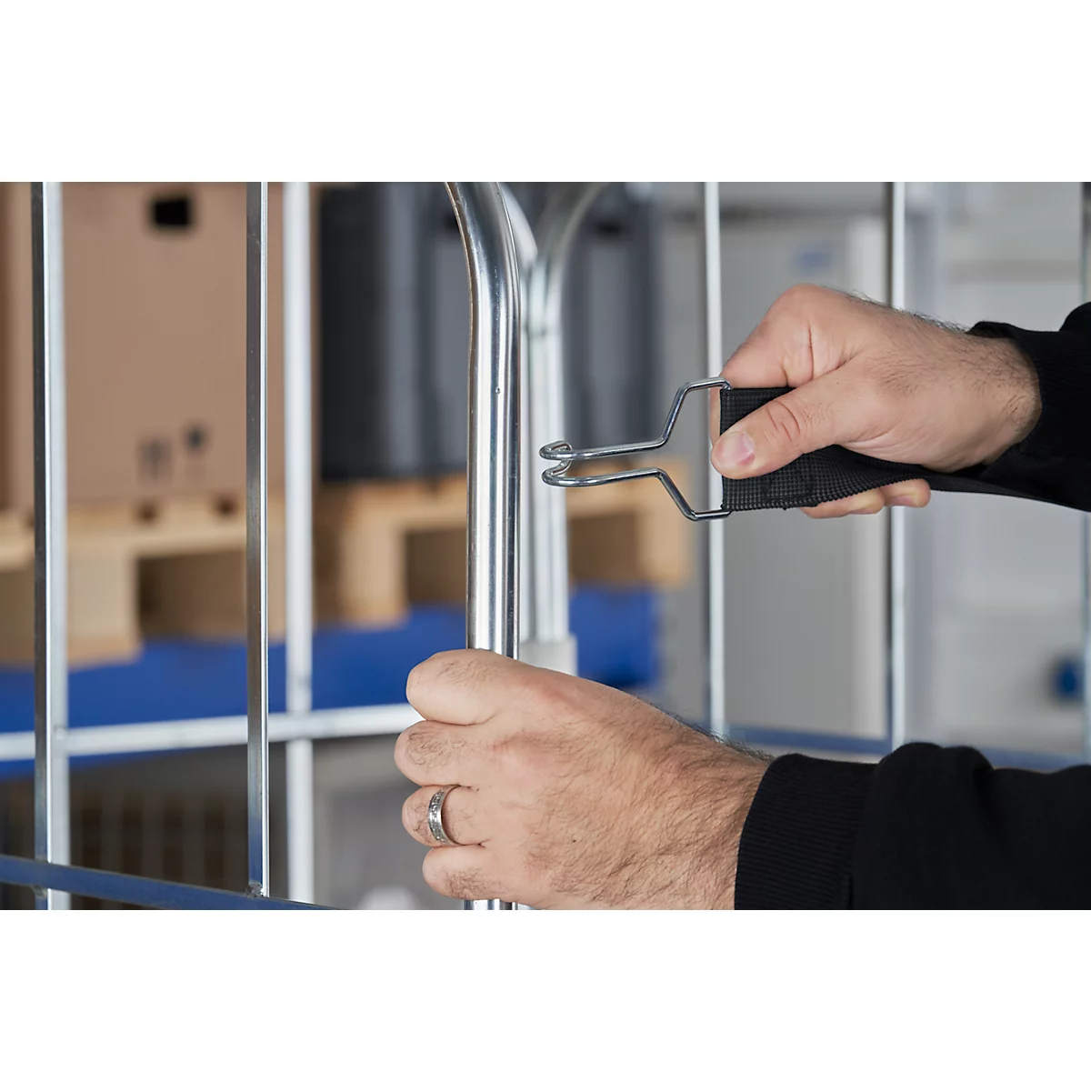Schäfer Shop Select Spannband gummitex® BASIC, für Rollboxen ADB BASICline, Spannweite 750 mm, 2 Drahthaken, UV-beständig, L 520 x B 50 mm, PE-Fasern & Gummi, dunkelgrau