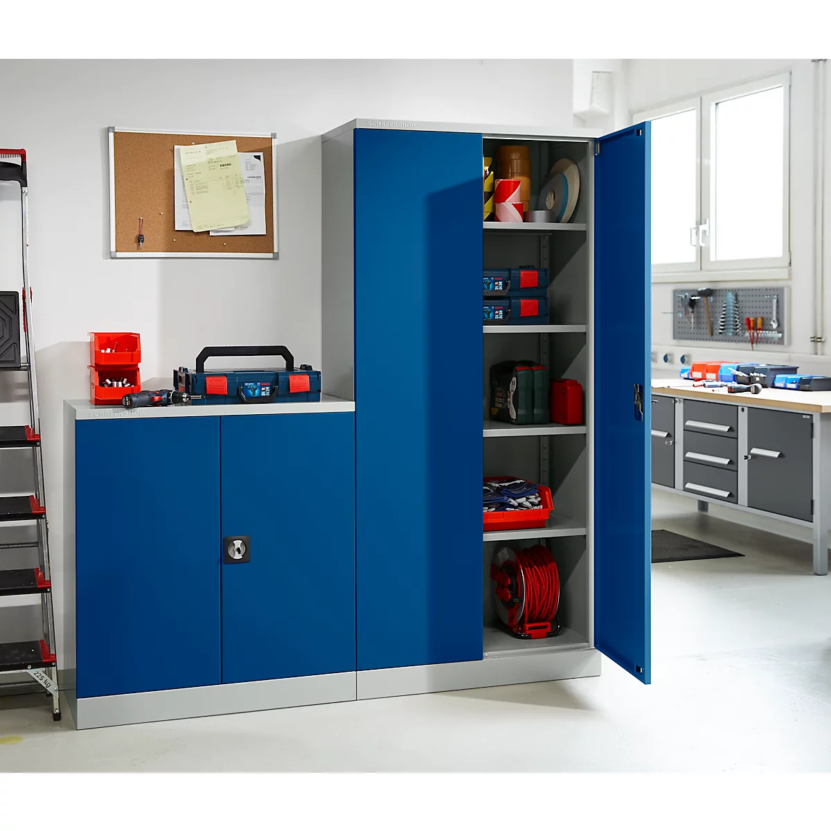 Schäfer Shop Select stalen kast, 2 OH, 2 in hoogte verstelbare legborden, draaicilinderslot, B 916 x D 422 x H 1000 mm, lichtgrijs RAL 7035/enziaans blauw RAL 5010